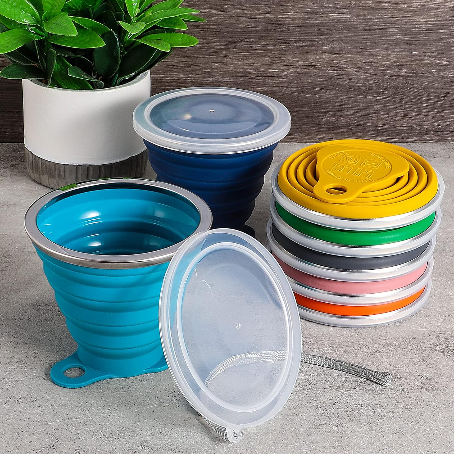 ME.FAN Silicone Collapsible Travel Cup - Silicone Folding Camping Cup with Lids - Expandable Drinking Cup Set - BPA Free, Portable, Graduated [9.22Oz] image number 5