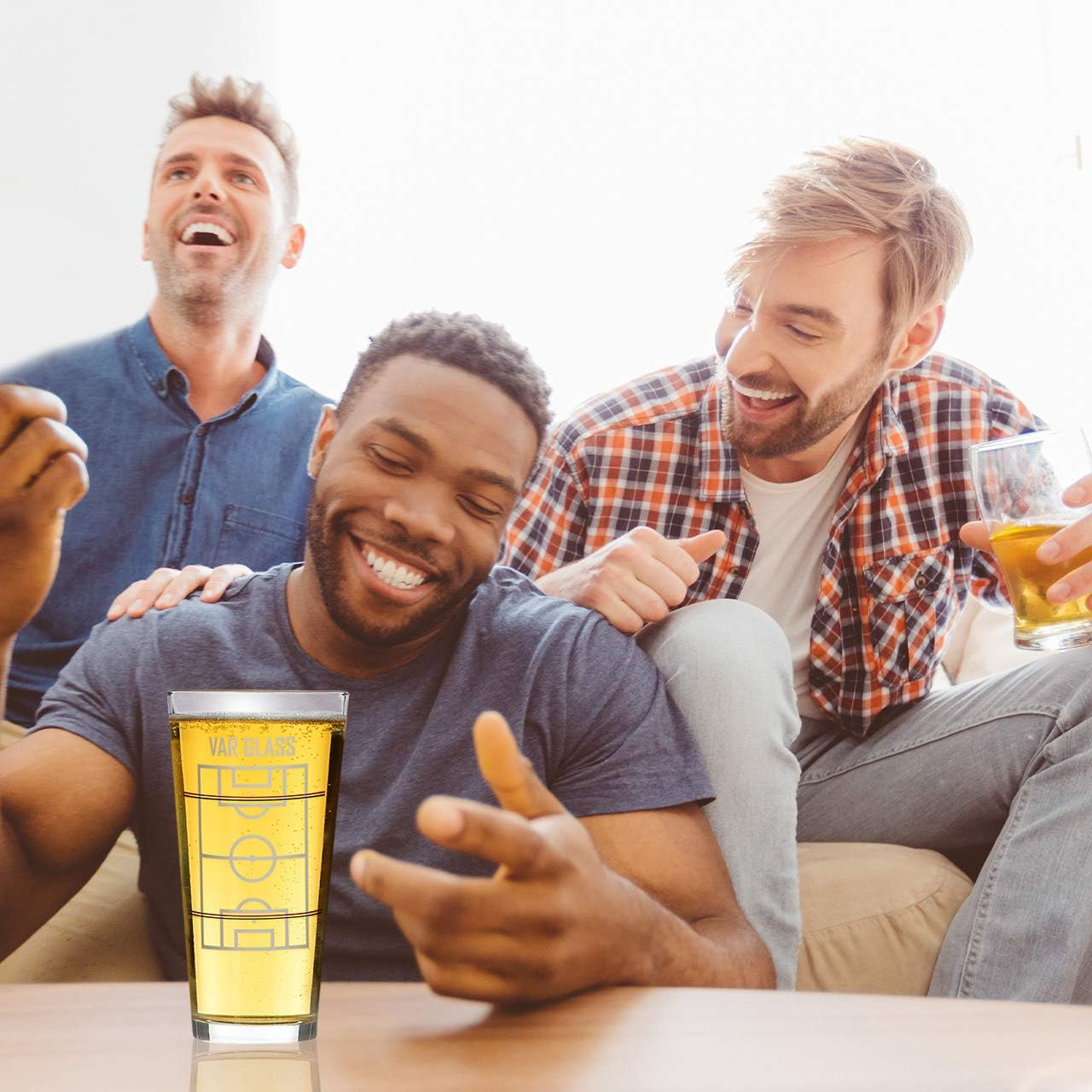 CKB LTD VAR Beer Glass and Drinking Game - Football Theme - Novelty Gift Set - 570Ml image number 1