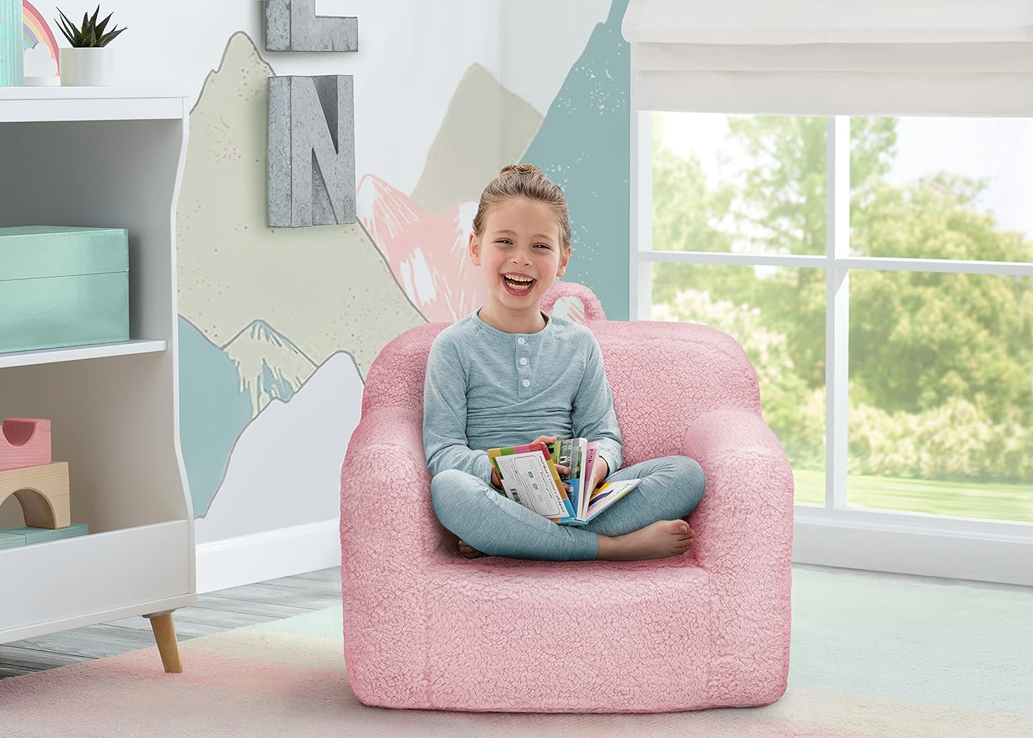 Delta Children Cozee Sherpa Chair, Pink image number 5