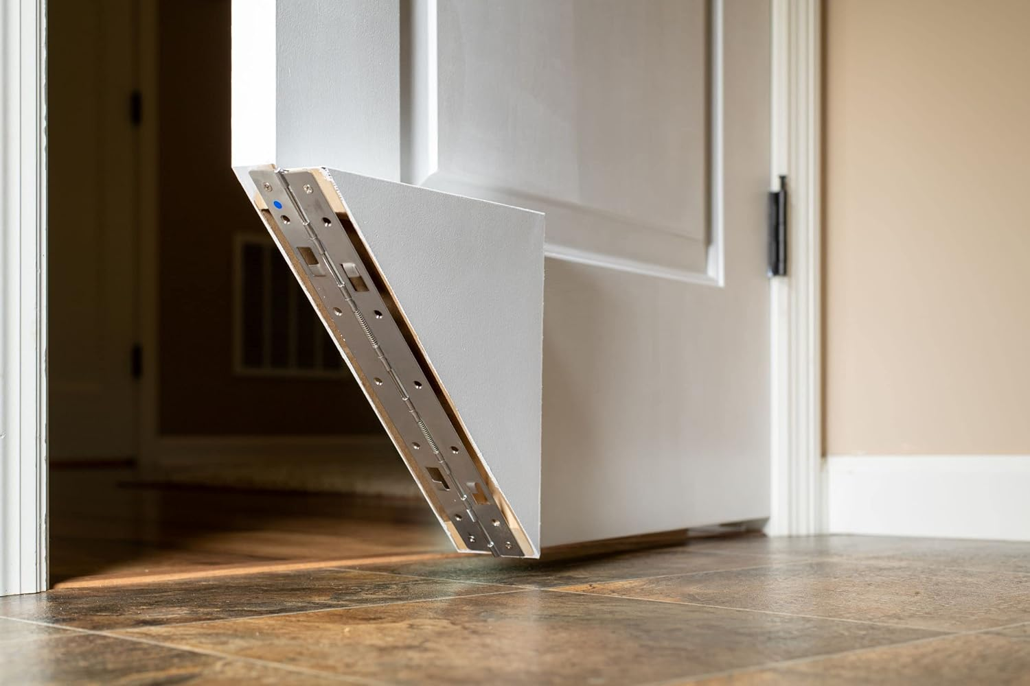 Kitty Korner Cat Door (Righthand Kit) the Original Patented Kitty Korner Slidelock Hinge Designed to Work for Interior Doors. image number 1