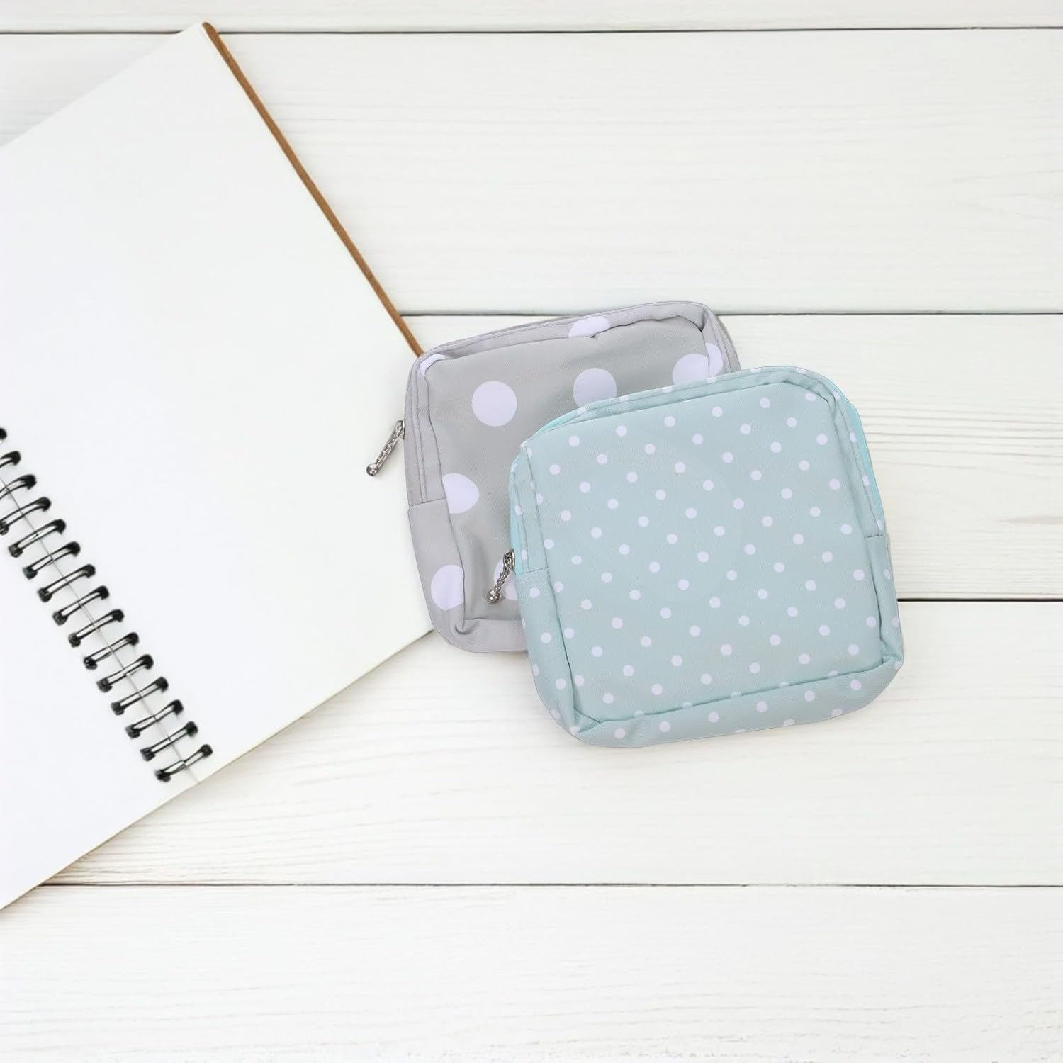 IMUSINICE 2Pcs Portable Oxford Cloth Menstrual Pad Bag with Zipper Sanitary Napkin Pouches for Teens Women Reusable Storage for Travel School Office Beach Use image number 4