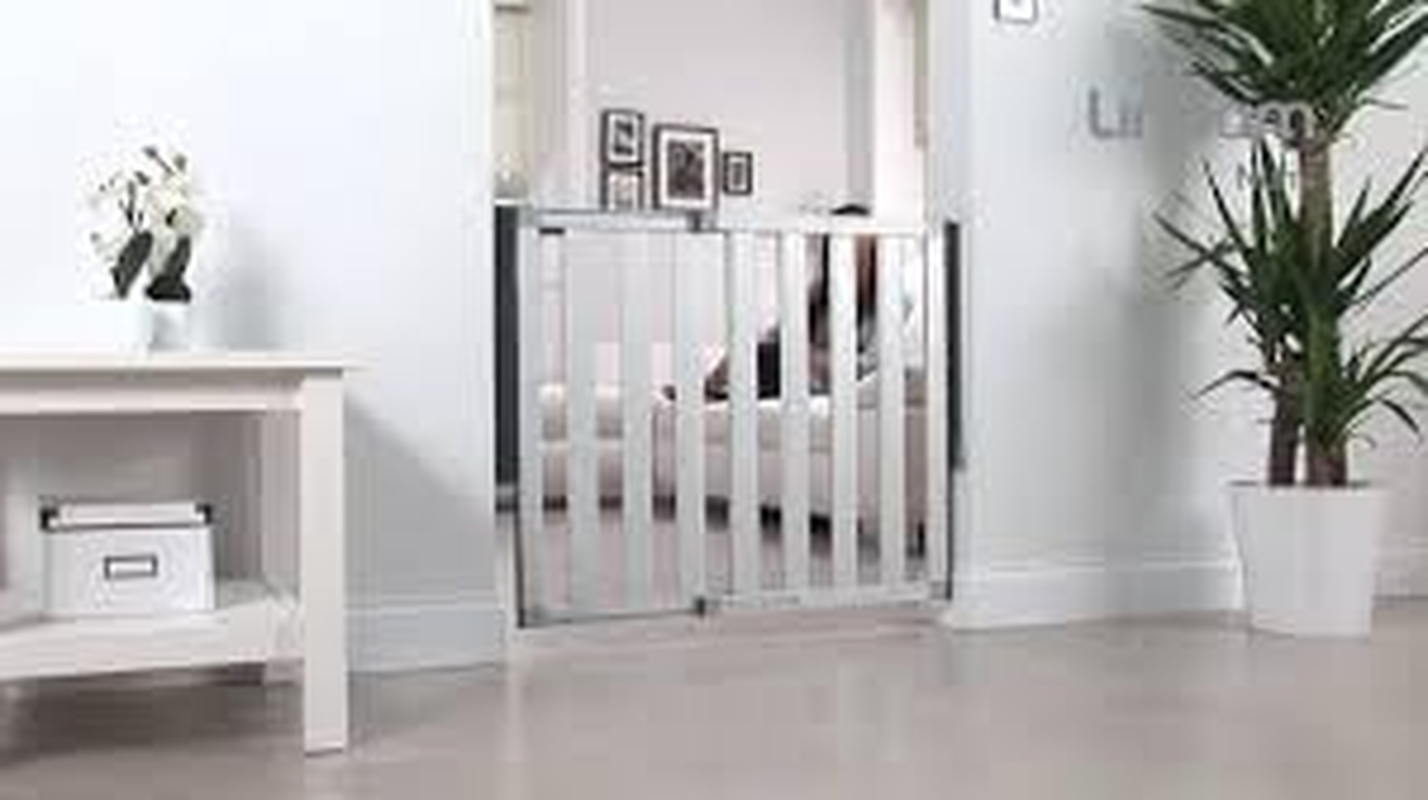 Lindam Numi Aluminium Safety Gate image number 4