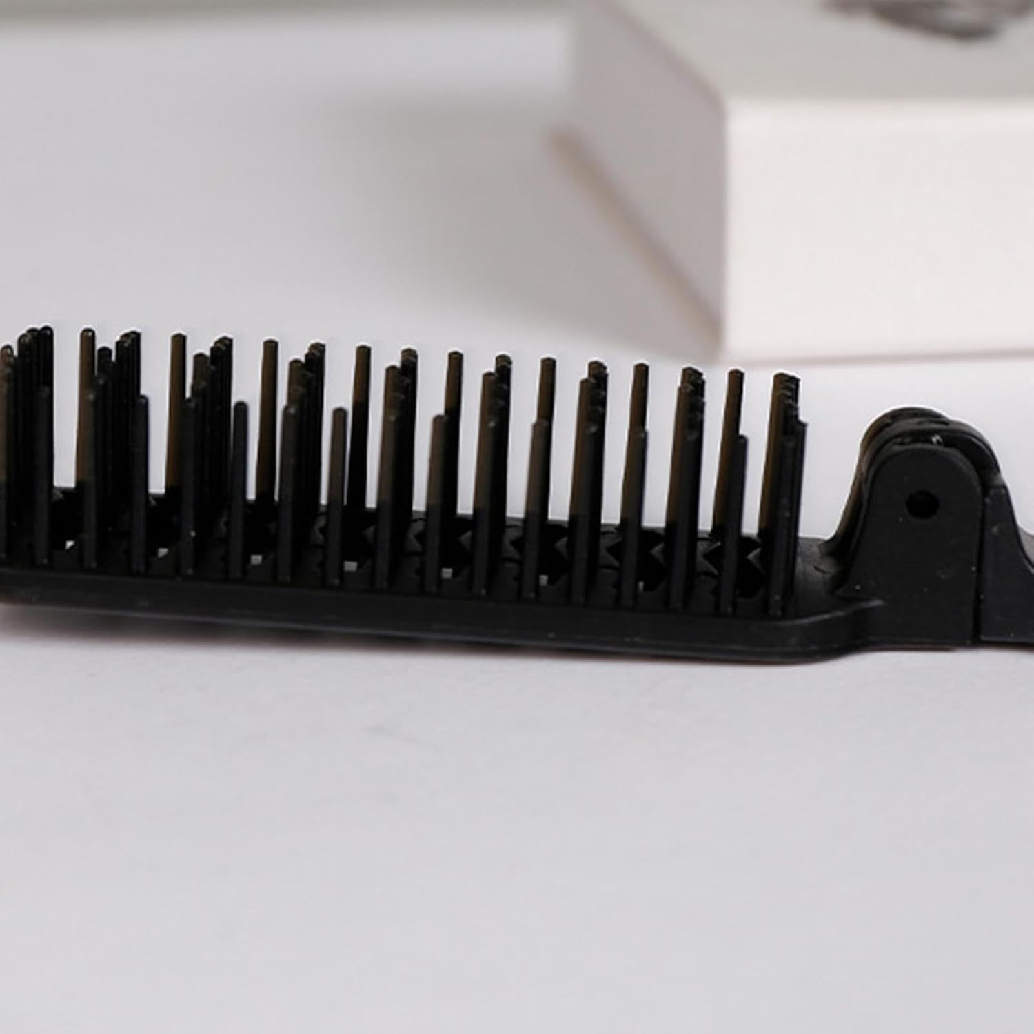 Foldable Hair Brush - Travel Combs with Mirrors - Compact Hair Brush for Thick Curly Hair, Equipped for Women and Men image number 4