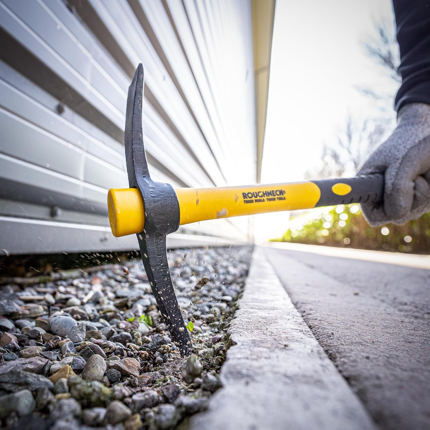 Roughneck ROU64011 Micro Pick Mattock with Fibreglass Handle, Multi, 1 - Pack image number 4