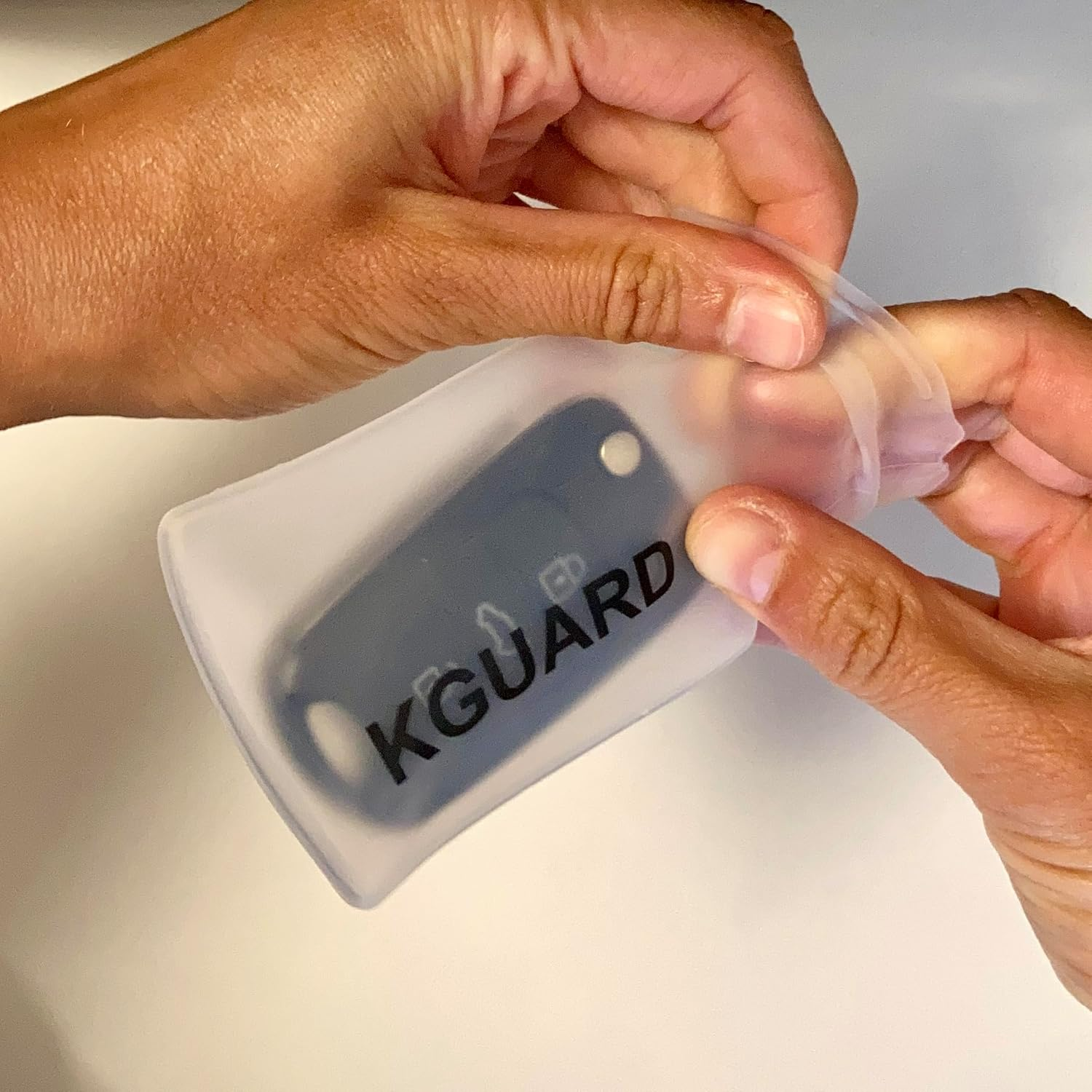 KGUARD Compact, Waterproof and Watertight Key Pouch for the Electronic Car Key. Certified (IPX8). Designed for Water Sports (Surfing, Sup, Kitesurfing, Windsurfing, Foil, Swimming...) image number 6