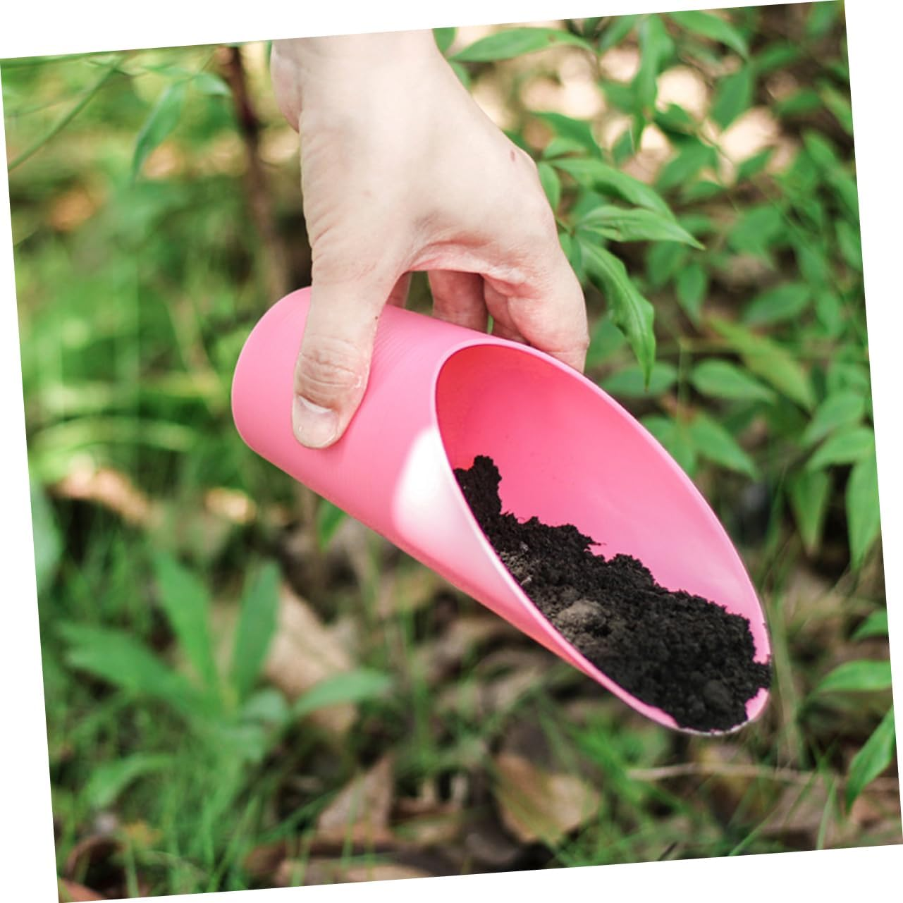 ROMISBABA 5Pcs Multi-Color Plastic Soil Scoops for Gardening and Succulent Planting Small Portable Potting Soil Scoop Set Lightweight Transplanting for Garden Use image number 1