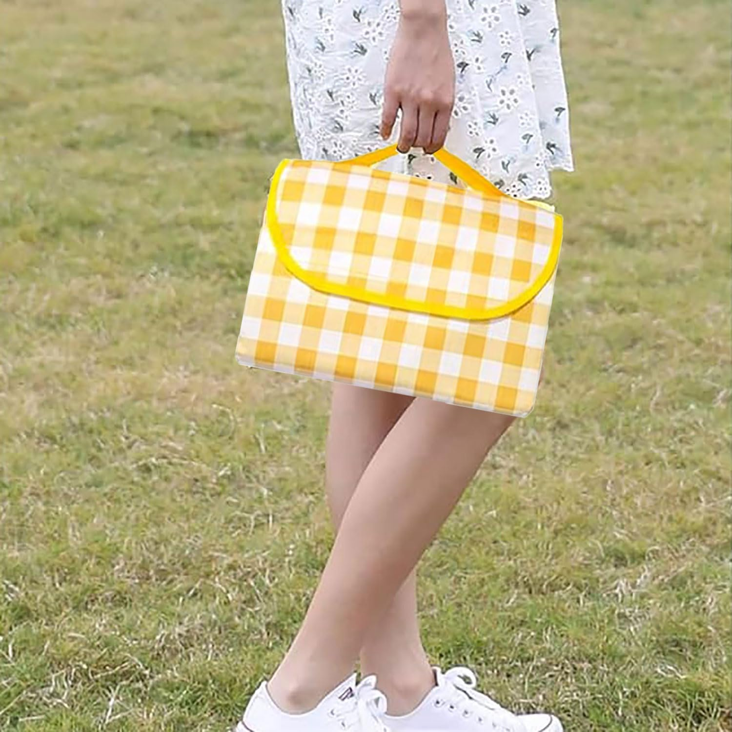 Yqkangzhu Extra Large Outdoor Picnic Blanket, 79'' * 79'' Foldable Beach Blanket, Sandproof Picnic Rug, Camping Carpet, Portable Picnic Mat, Waterproof Sand Mat for Travel, Holiday Party, Park Lawn image number 1