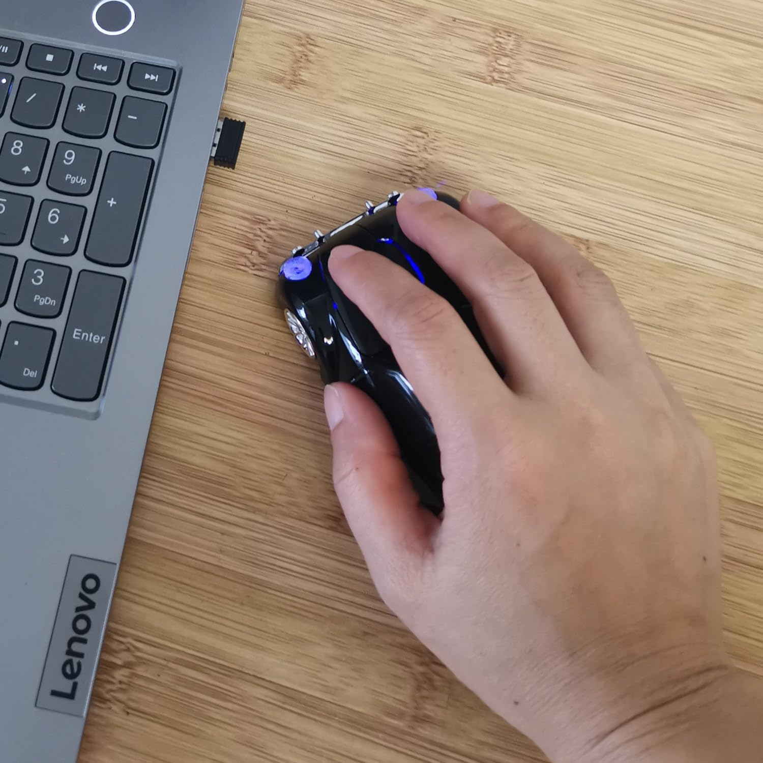 SDGSQHA Car Mouse for Computer, Cool and Cute Car-Shaped Mouse, Wireless 2.4Ghz Optical Mice for Laptop PC Mac (Black) image number 6