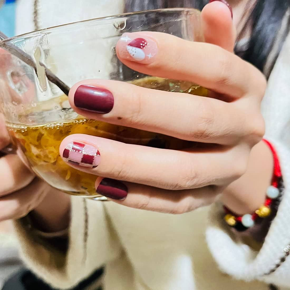 Short French Fake Nails Full Cover Red round Glossy Nails with Grid Design Fake Nails Stick on Nails for Women Girls （24 PCS） image number 4