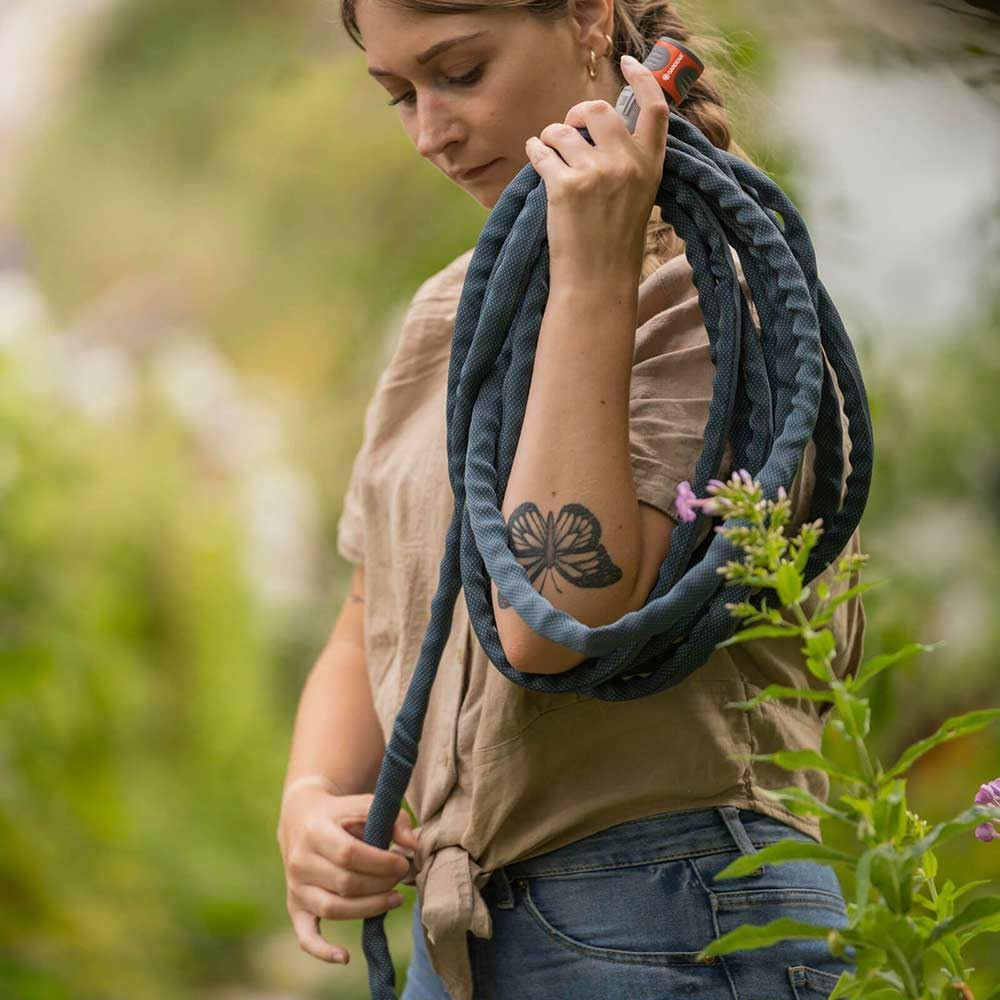 Gardena Liano Xtreme 1/2 Inch, 15M Set: Extremely Robust Textile Garden Hose, for Indoor Water Taps, with PVC Inner Tube, Lightweight, Weather-Resistant (18465-20) image number 4