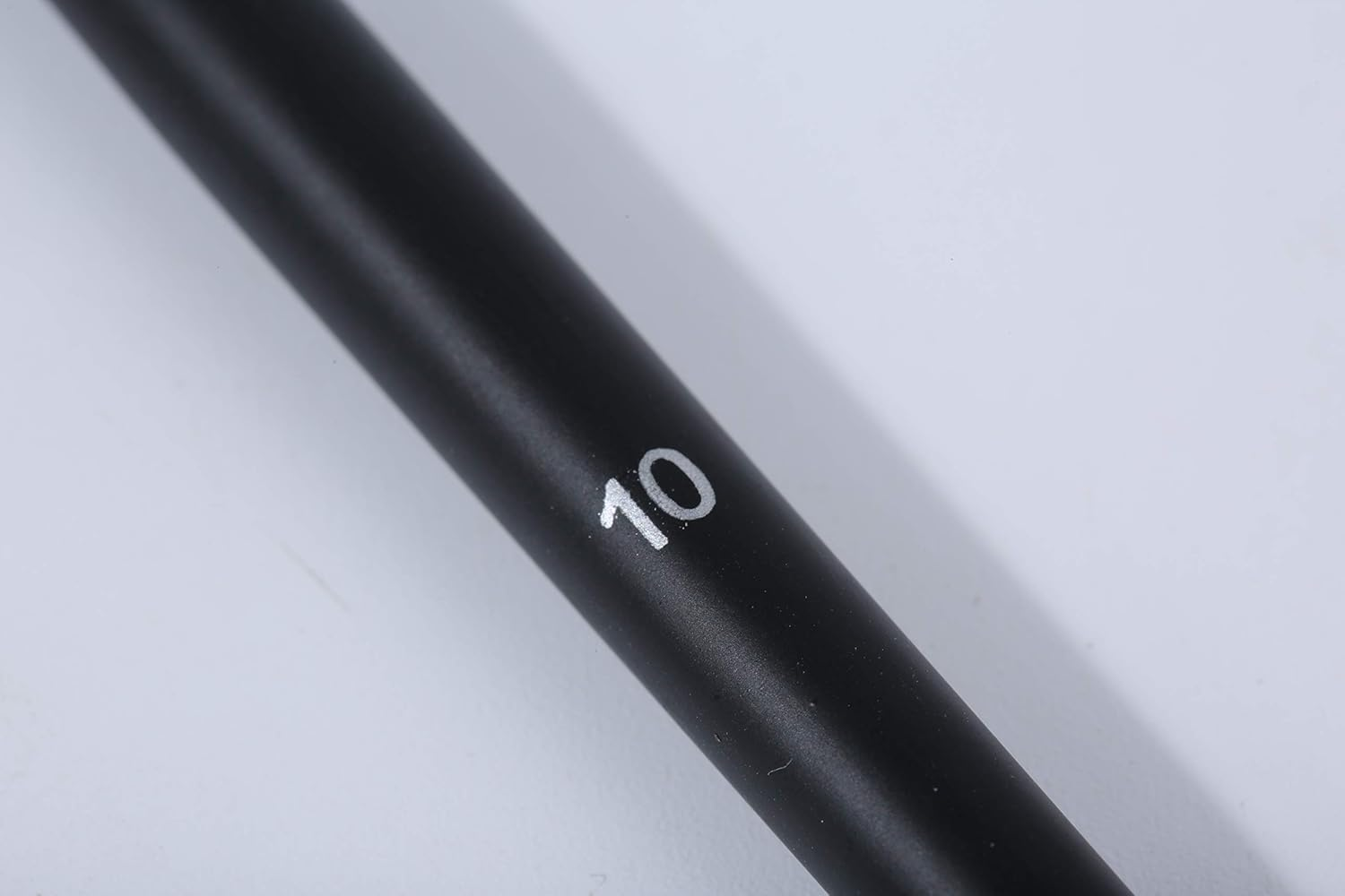 Etchd Lab 4 Pcs Artist Paint Brush Set- Ergonomic, No Shedding, Versatile Nylon Brushes - Includes #1 Round, 10 Round, 4 Flat, 10 Flat for Watercolor, Acrylic, Oil, Face, Nail, Craft Art Painting image number 3