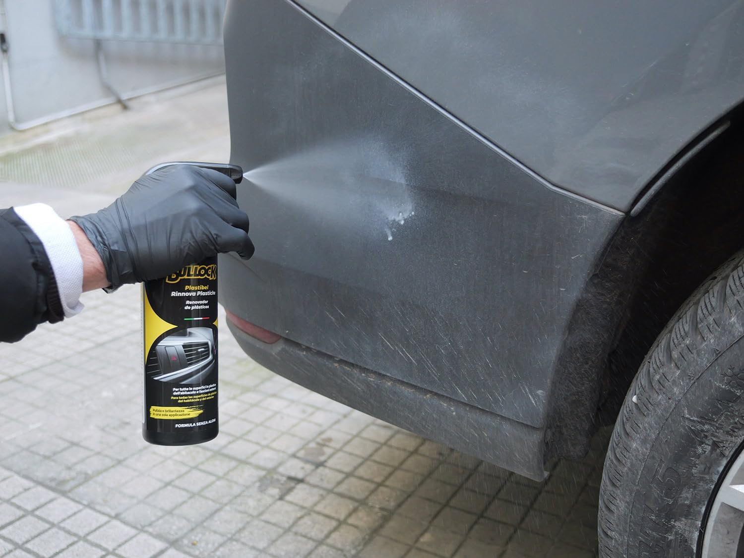 Bullock Car Care Plastibel - Renews & Polishes Plastics and Rubber, Anti-Static Formula without Streaks for Interior, Dashboard and Exterior Tapes, Fresh Fragrance, 375 Ml image number 4