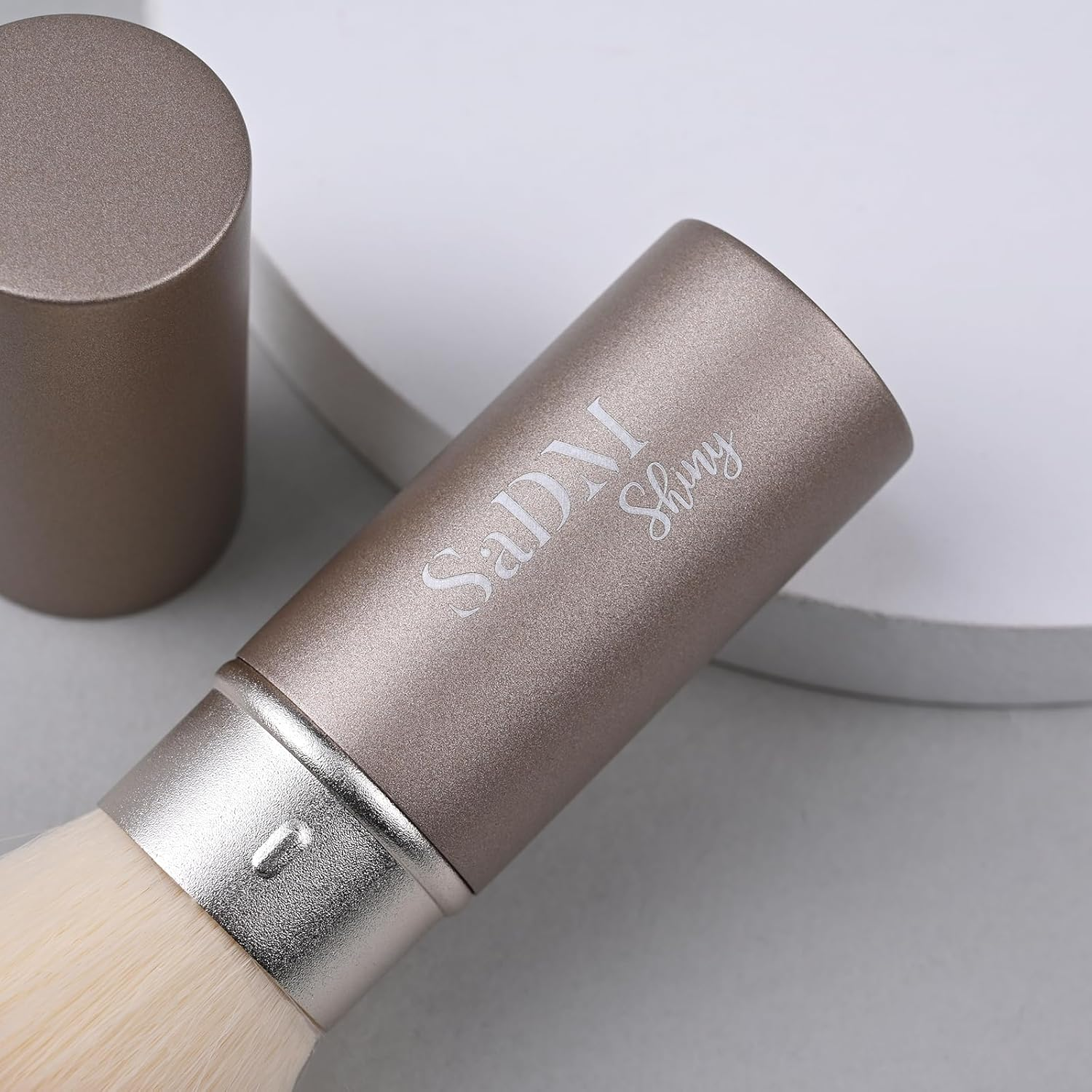 Retractable Kabuki Makeup Brush - Blender Brush for Powder, Cream, Liquid Foundation, Sunscreen, Blush Blending & Bronzer - Professional Make up Brush - Full Face Makeup Brush - Vegan & Cruelty Free image number 6