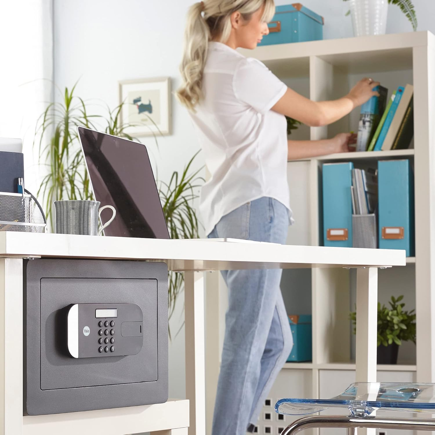 Yale YSEM/250/EG1 Maximum Security Home Safe image number 1