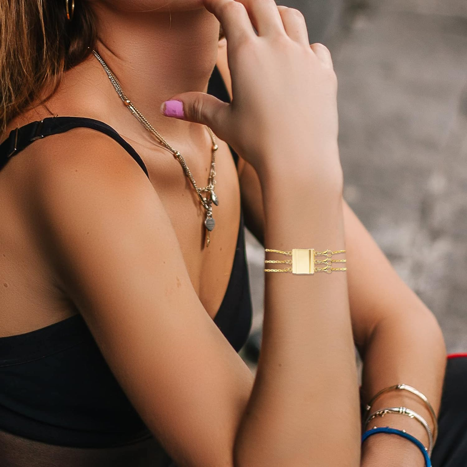 KINBOM 2Pcs Layered Necklace Clasps, Magnetic Necklace Separator for Layering Polished Jewelry Multi Strand Connector for Layered Necklace Bracelet Jewelry Making (Gold) image number 1