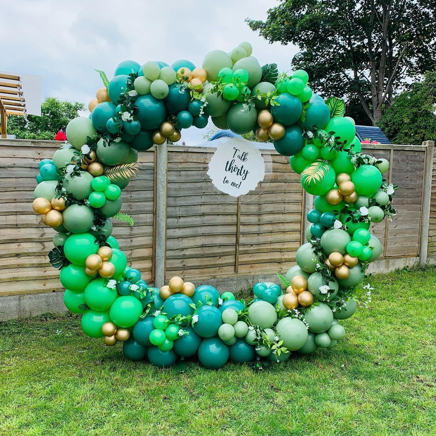 Lumjoy Large Balloons 6Pack 36 Inch Giant Green Latex Balloons with 5M Silver Ribbon, Jumbo Party Balloons for Jungle Theme Birthday Decor, Photo Backdrop & Festival image number 5