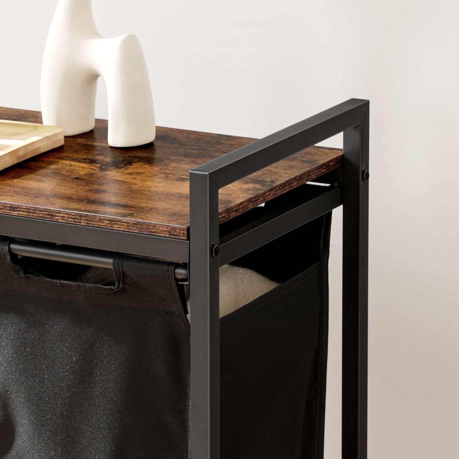 HOOBRO Laundry Sorter 4 Sections, Laundry Hamper with Wheels, 4 &times; 10.5 Gal (40 L), Rolling Laundry Basket, Pull-Out and Removable Oxford Fabric Bags, Rustic Brown and Black BF04XY01 image number 3