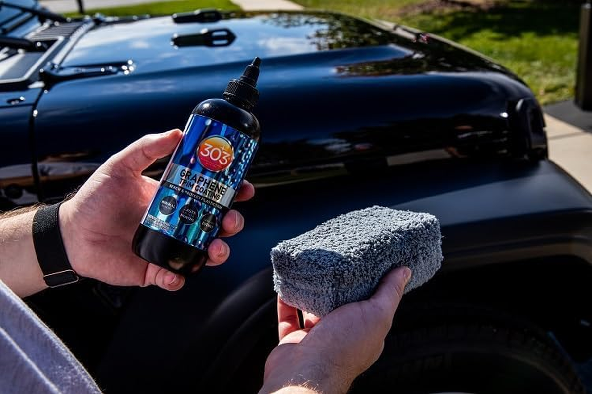 303 Graphene Trim Coating, 8 Oz image number 1