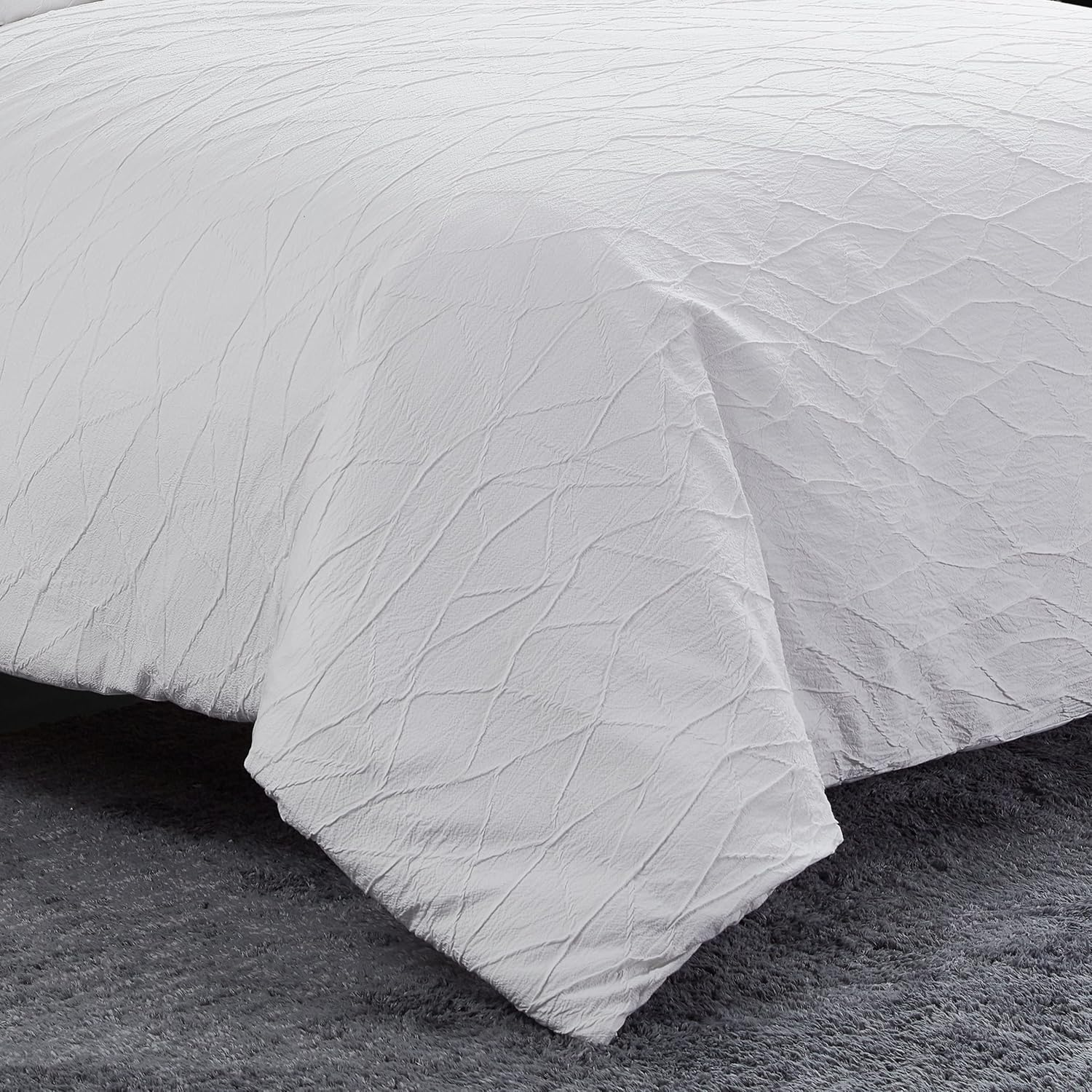 Vera Wang - King Duvet Cover Set, Luxury Bedding with Button Closure, Includes Matching Shams (Abstract Crinkle White, King)
