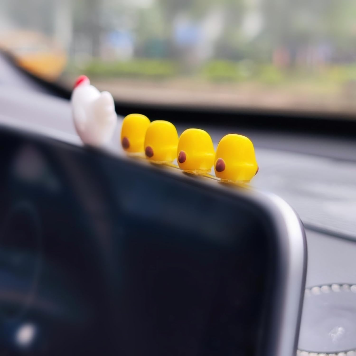 Cute Mini Chickens Car Dashboard Accessories Fun Chicks Car Rearview Mirror Decor Car Mirror Interior Ornaments, Fairy Garden Landscape Decor Home Decor Car Gifts - White, Yellow, Red image number 4