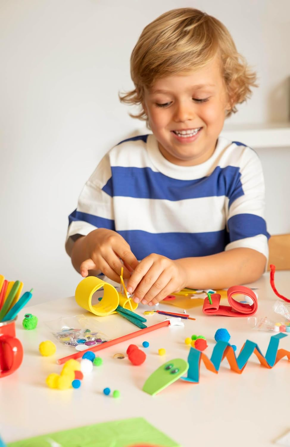 APLI Kids 20122 Mega Crafty Box, Craft Kit, 1300 Pieces, Various Materials for DIY Activities for Children image number 2