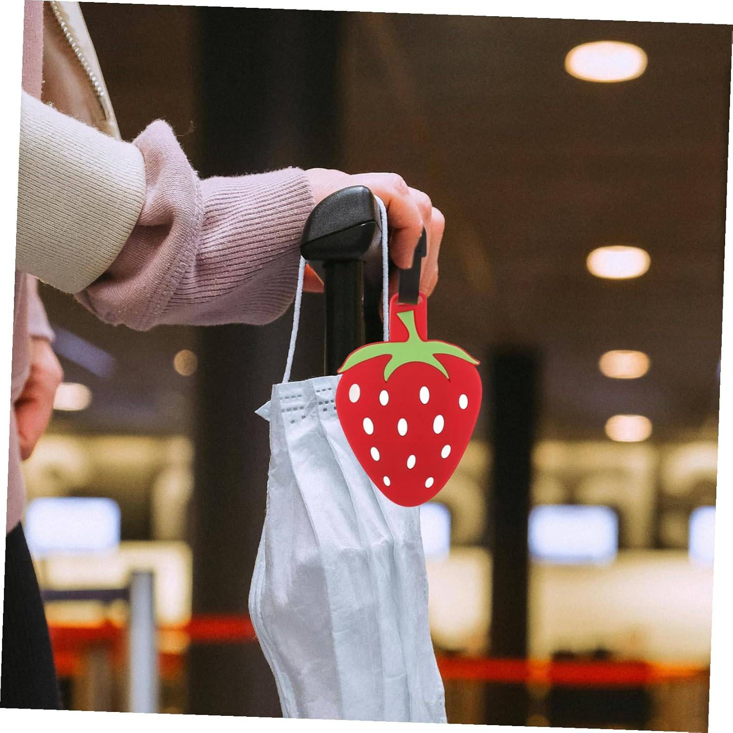 MOBUTOFU Cute Strawberry Luggage Tag for Travel Suitcases Lightweight Cartoon Handbag Label Reusable Baggage Identifier for Checked Bags image number 3