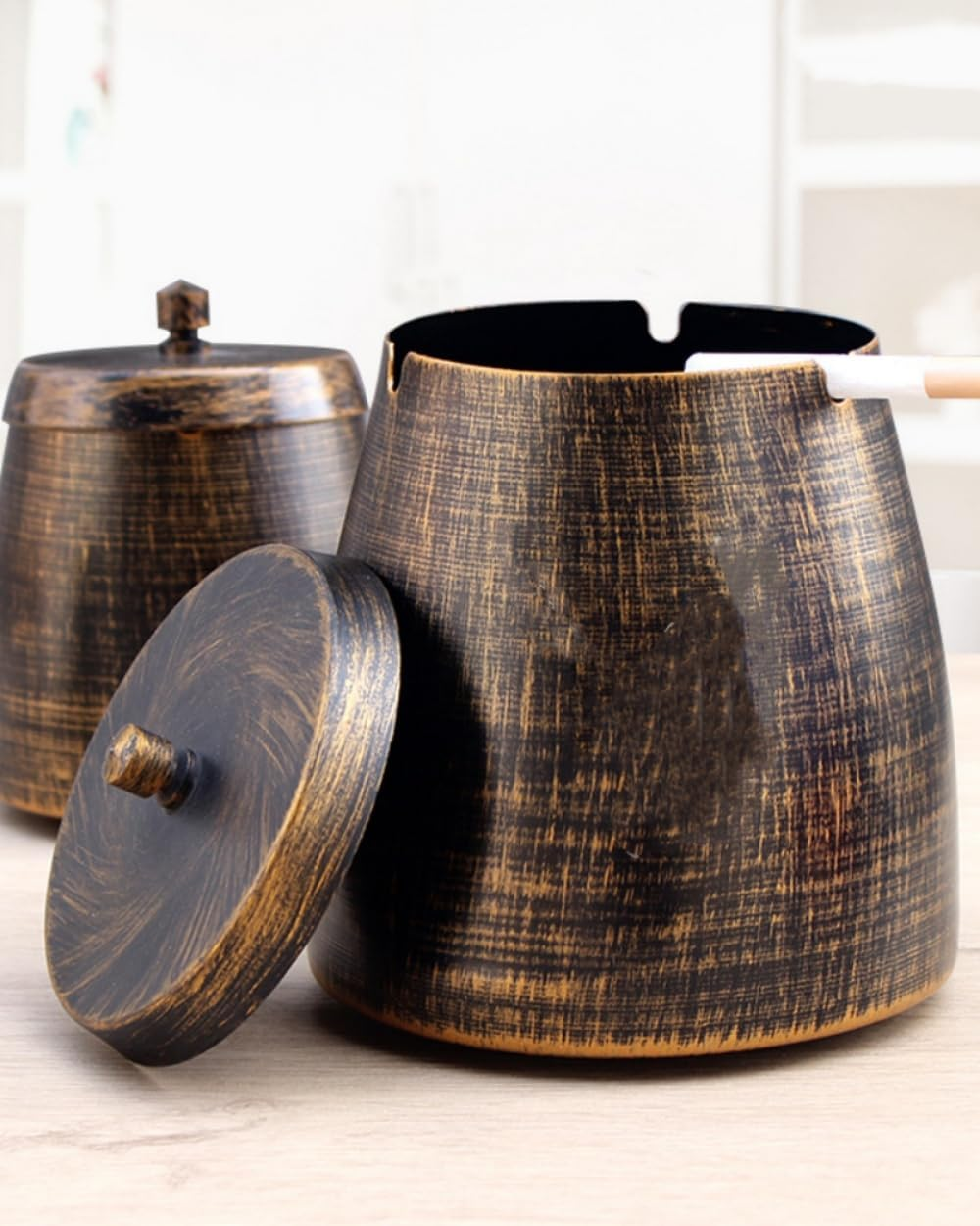 Cigar Ashtray with Lid for Outdoors outside Patio Home Retro Decor, Large Cigar Holder Ashtray for Cigarettes Windproof (Large) image number 2