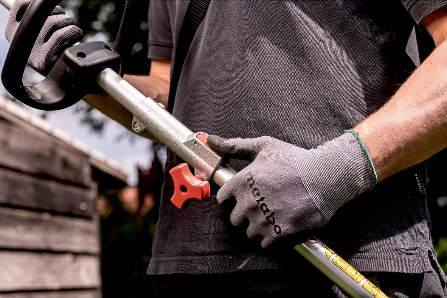 Metabo 18 V Brushless Lawn Trimmer with D-Handle (Skin Only) image number 2