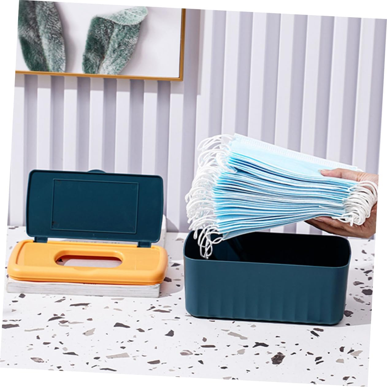 Amosfun Wet Tissue Box Large Capacity Wipes Dispenser Easy Pullout for Quick Access Humidity Retaining Multiuse for Living Rooms Offices image number 2