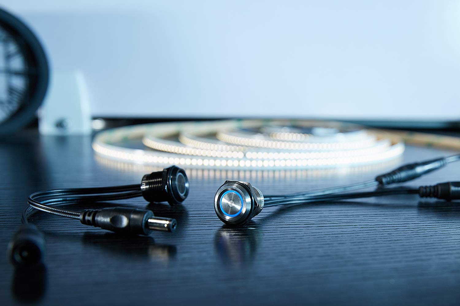 Momery Function 12V 24V Touch Dimmer Switch Blue Led for 16Mm 3/5'' Mounting Hole Lighting Control (16Mm Segmented Dim, Silver 1Pack) image number 6