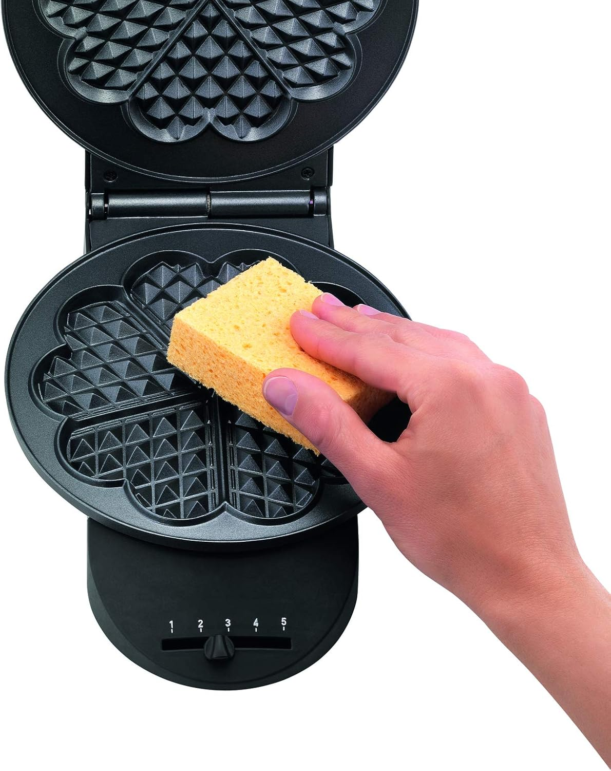 Tefal Heart Waffle Iron WM310D Waffle Maker for Heart-Shaped Waffles Continuous Temperature Control Browning as Desired Non-Stick Plates Dough Catcher Black 1000 W image number 4