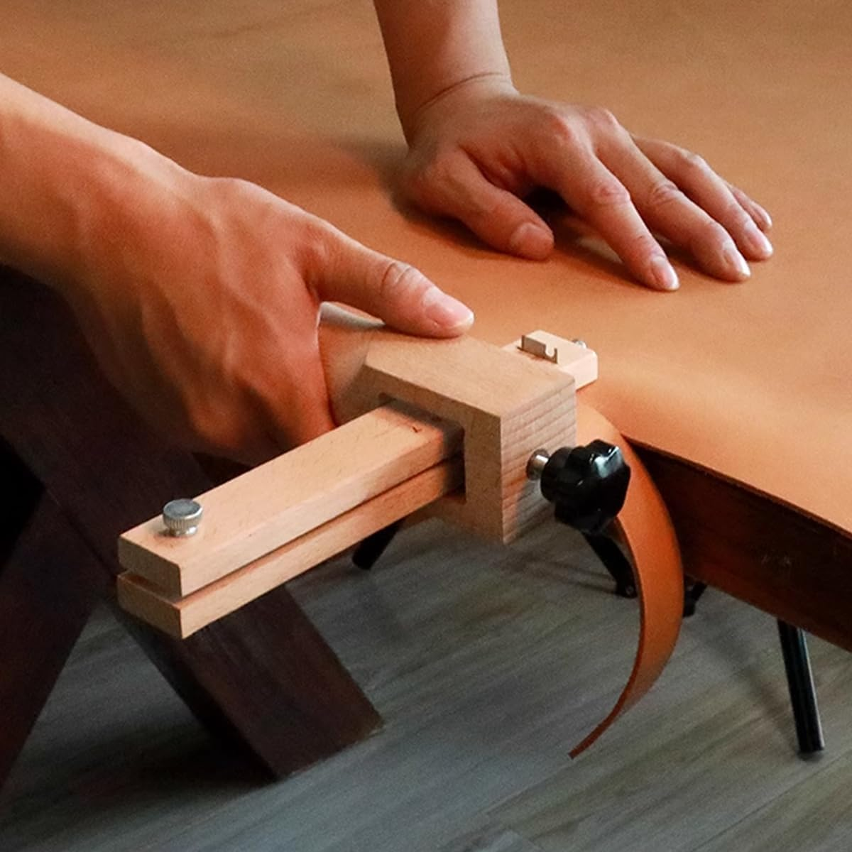 AIMALL Adjustable Leather Strip Cutter, Beech Wood Material, Belt Cutter with 5 Blades, Ruler Scale with Clear Engraving, Precise Adjustable Width for Leather and Strap Cutting image number 3