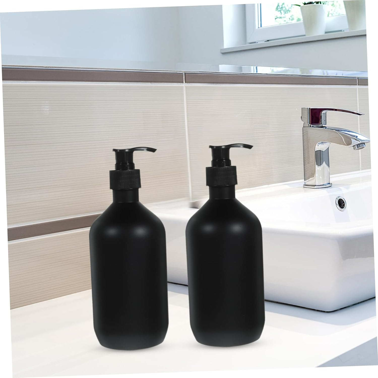 IWOWHERO 500Ml Black Matte Shampoo and Shower Gel Pump Bottles 2Pcs Refillable Plastic Dispenser for Travel and Home Use