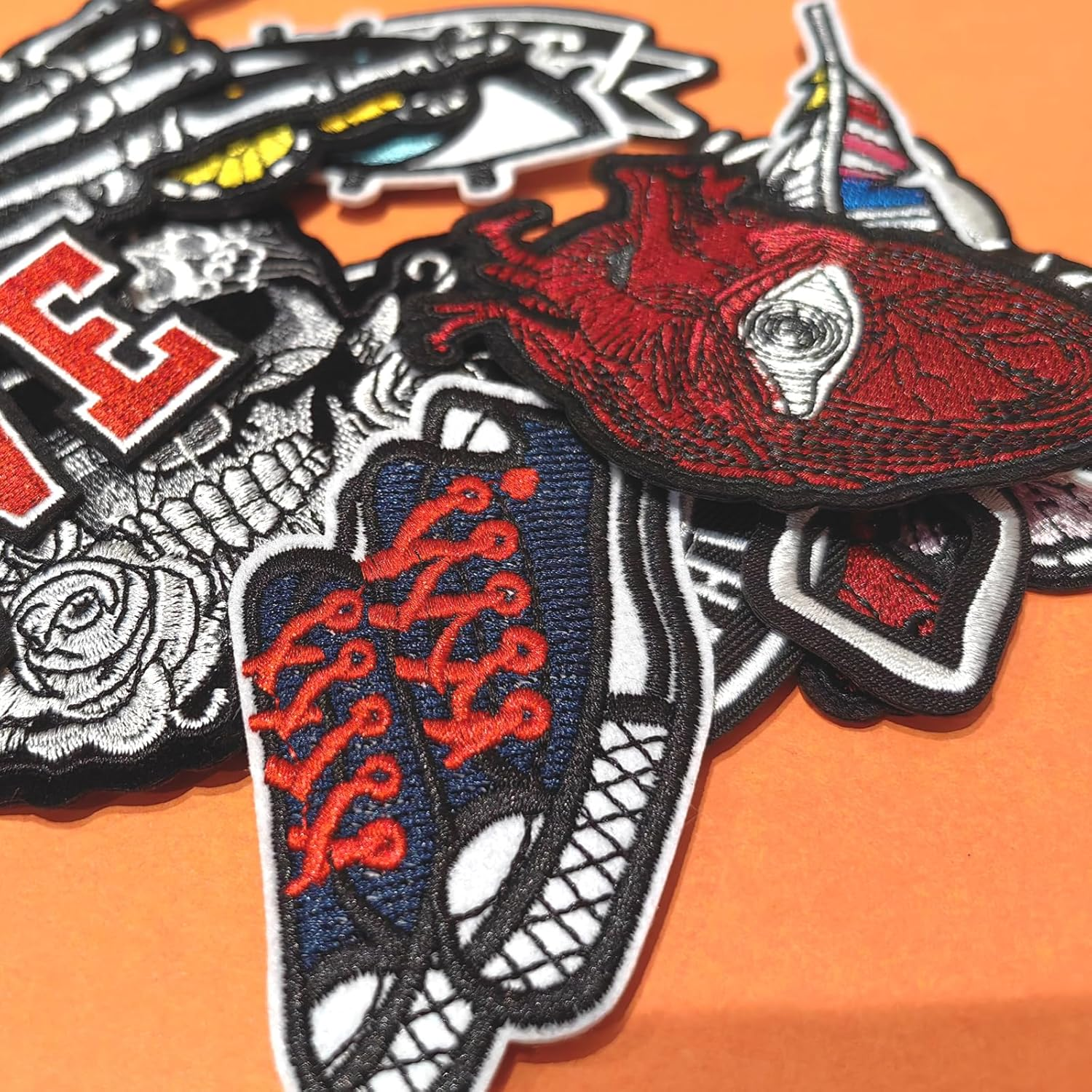 15PCS Punk Skull Iron on Patches, Scary Bone Finger Eyes Hearts Embroidered Repair Patches for Clothes, Cross Butterfly Applique for Hats, Jeans, Jackets, Bags, Backpacks, Dress, Shoes image number 4