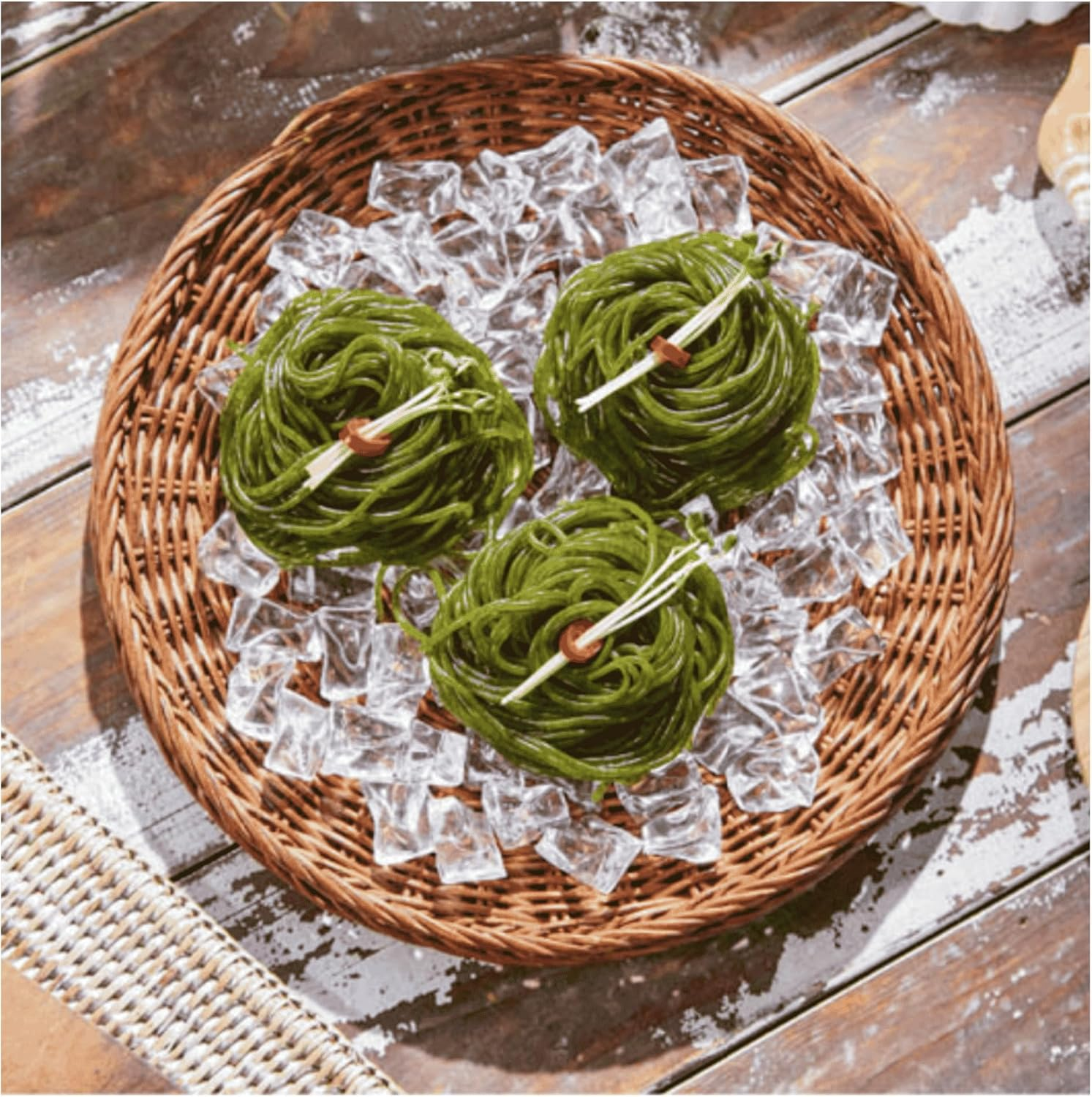 Haecheongjeong Seaweed Noodles with Sauce 230G