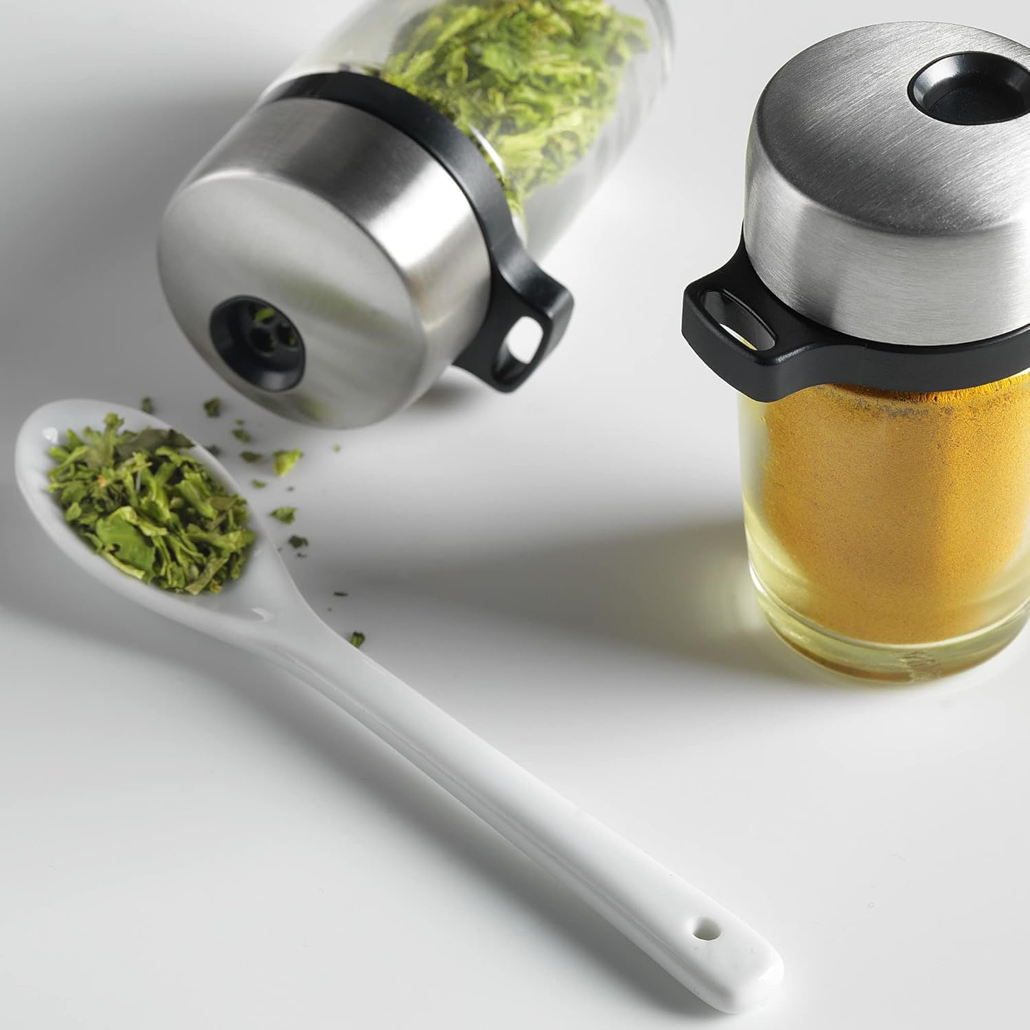 Cole & Mason Cambridge 20 Glass Rotating Spice Rack, Spice and Herb Organiser/Storage, Glass Spice Jars with Labels, Herbs and Spices Included image number 3