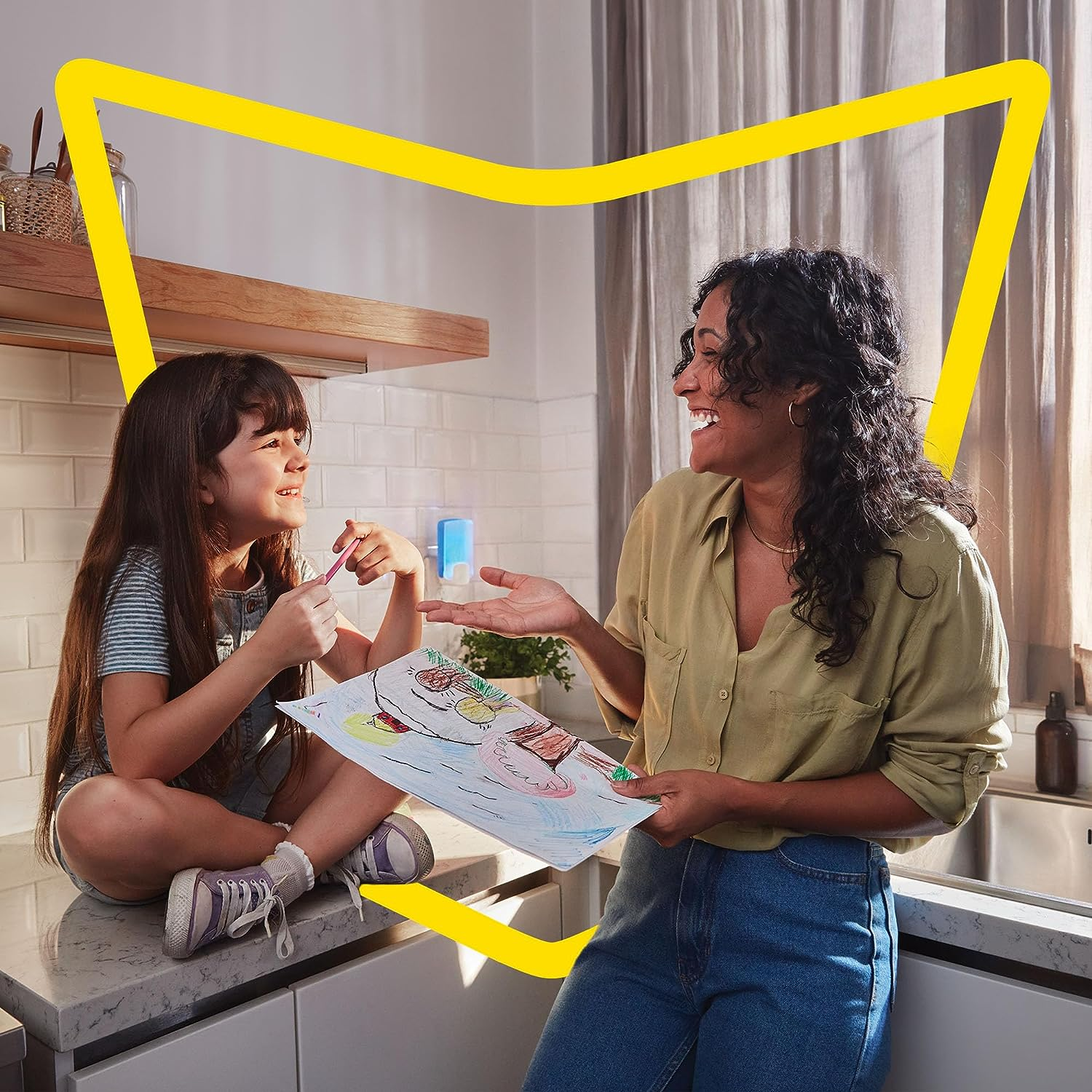 Raid Light Trap Refill Pack, 3 Refill Cards, Chemical Insectide Free and Pet Friendly image number 3