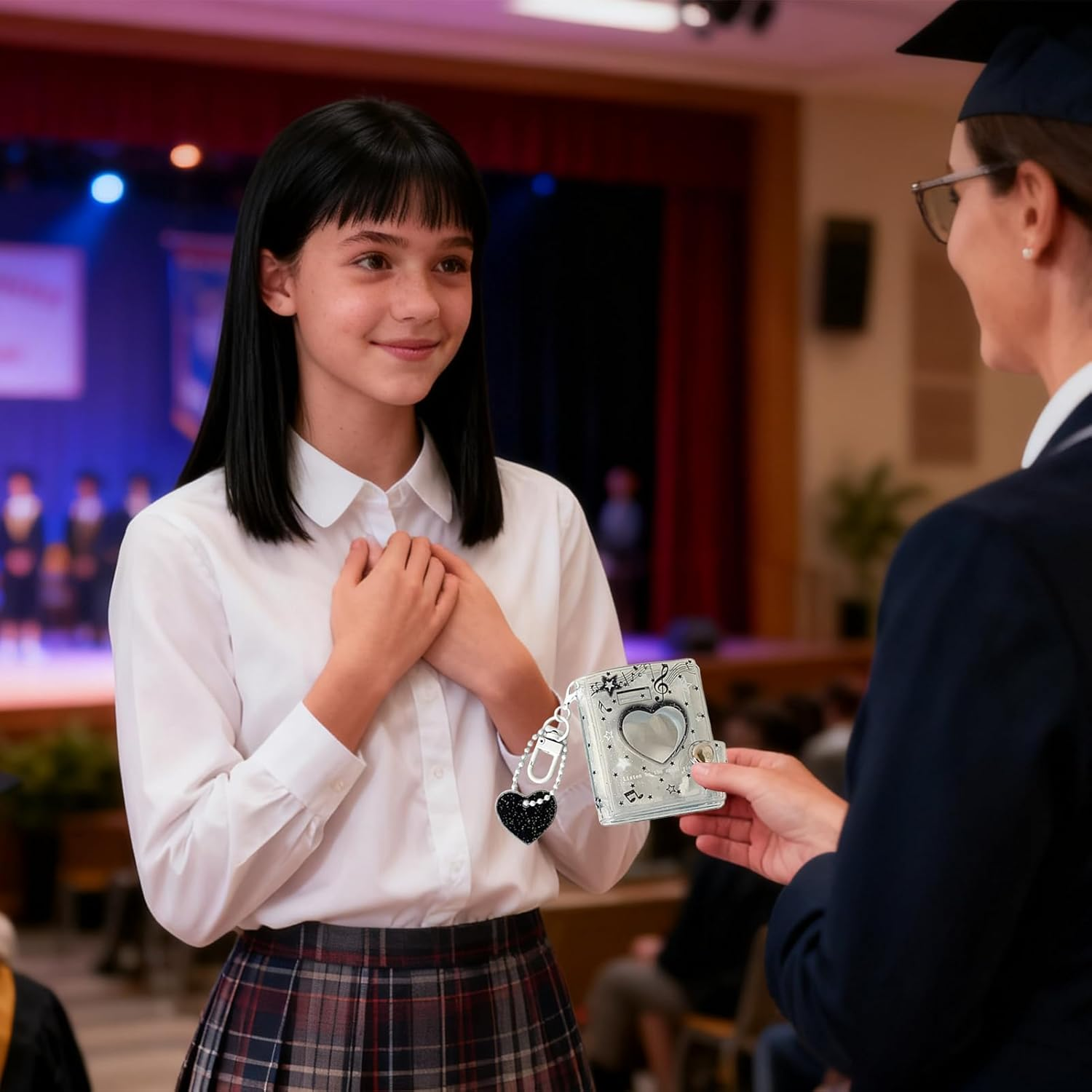 Fruusv Keychain Picture Holder,12 Pockets Double-Sided Bag Charm - 2 Inch Photos Storage Holder Keychain | for Wedding Birthday School Travel Office Luggage Backpack Wallet Handbag Kids Adults - Black image number 6