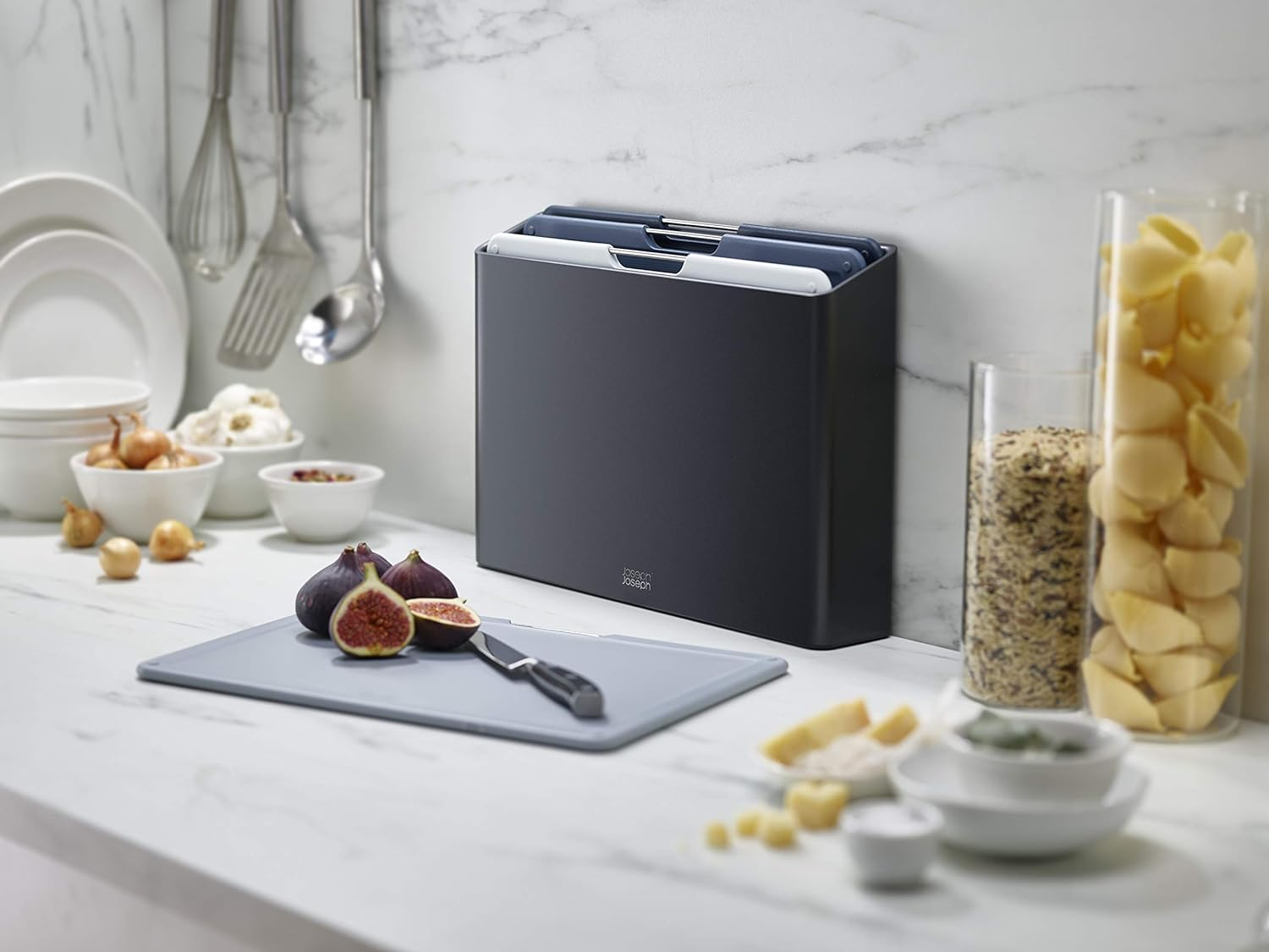 Joseph Joseph Folio Set of 4 Colour-Coded Chopping Boards with Storage Case (Large) - Graphite image number 3