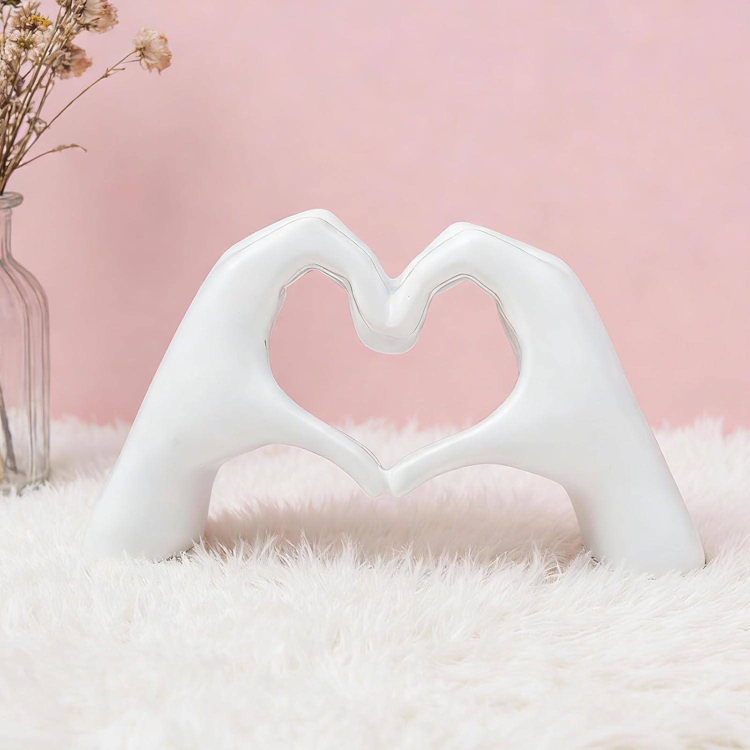 Small Heart Hands Sculpture Decor for Living Room Bedroom Bookshelf Coffe Table, Love Finger Statue Modern Aesthetic Home Decor, Unique Women'S Gifts for Wedding Birthday Valentine'S Day (Gold)