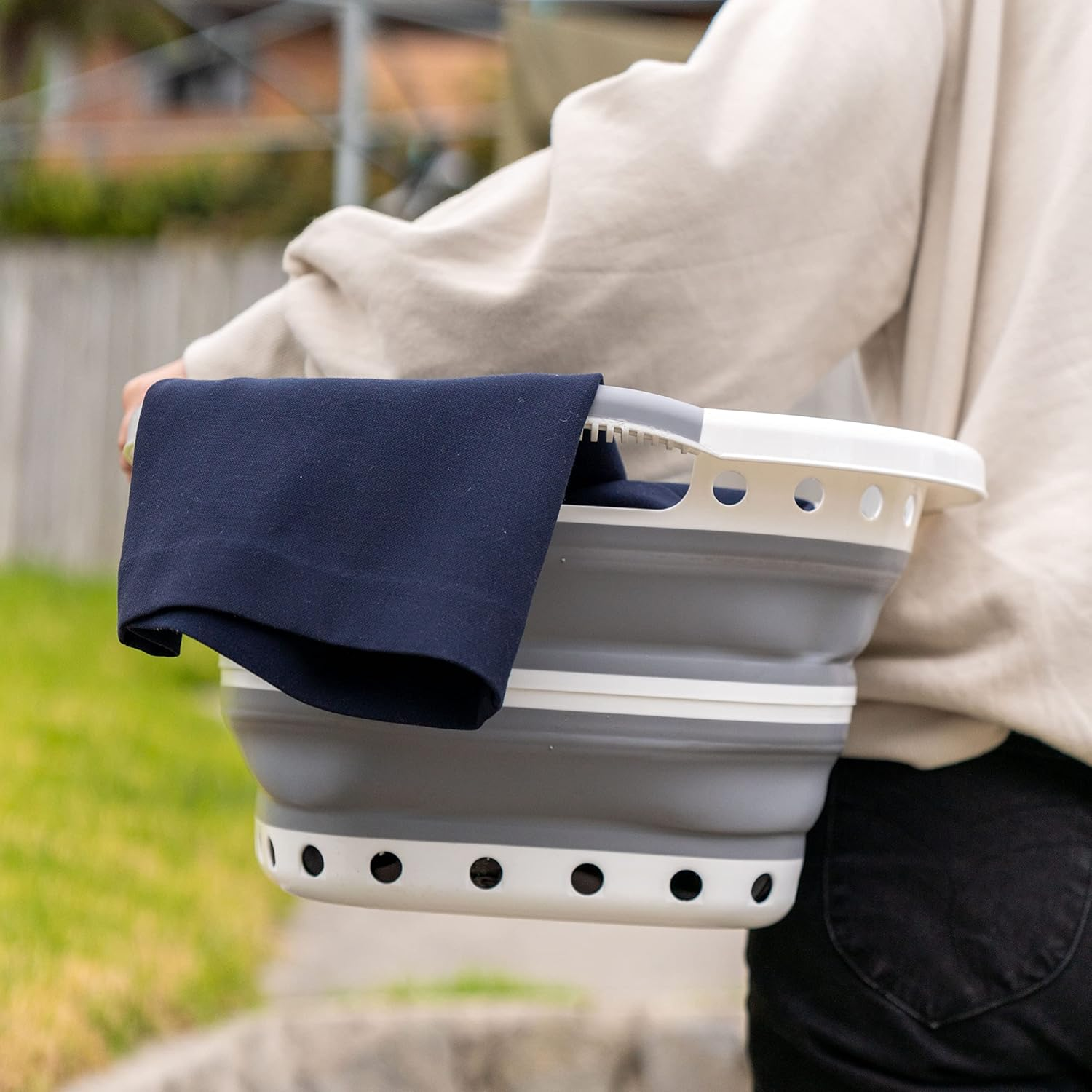 Seymour'S Collapse-A Hip Hug Laundry Basket 40L - White and Grey Space-Saving, Ergonomic Design for Easy Carrying and Storage image number 4