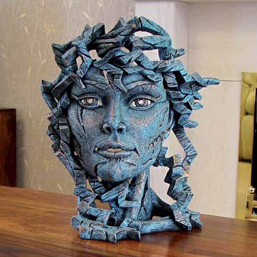 Edge Sculpture Bust Venus Stone Resin Garden & Home Decor Sculpture image number 2