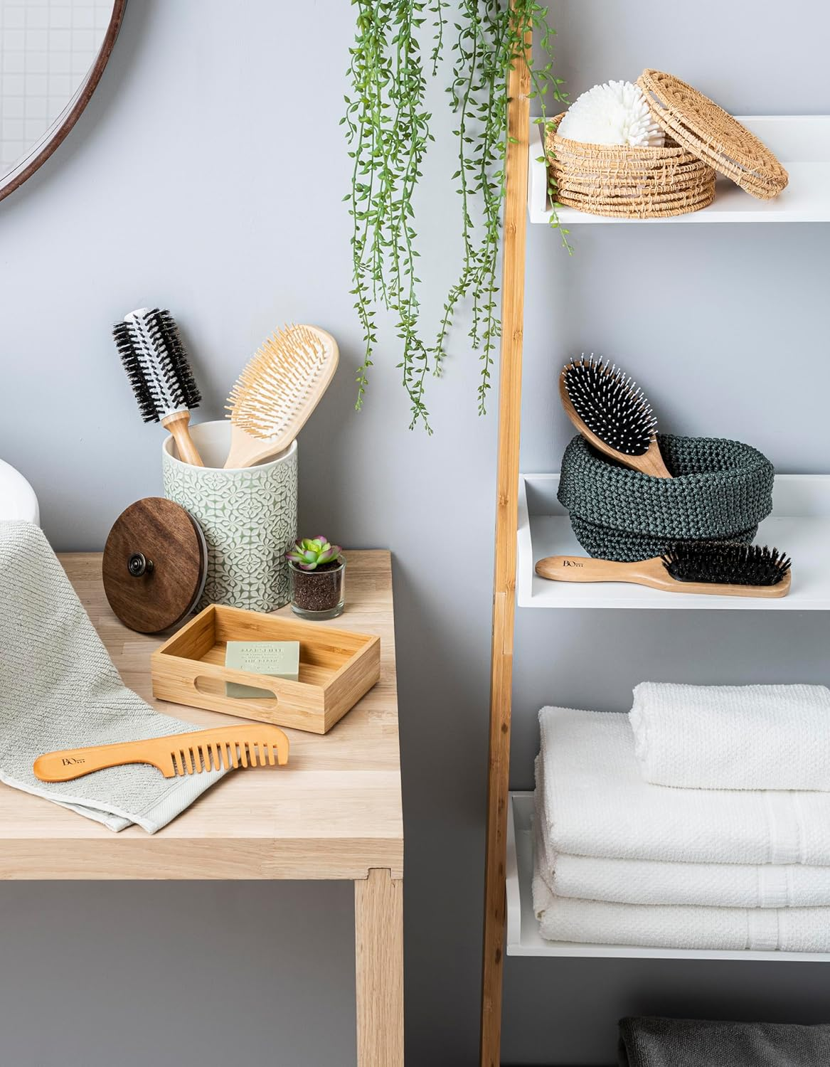 Fancy Oval Brush - Special Hair Removal - All Hair Types - Paris image number 4