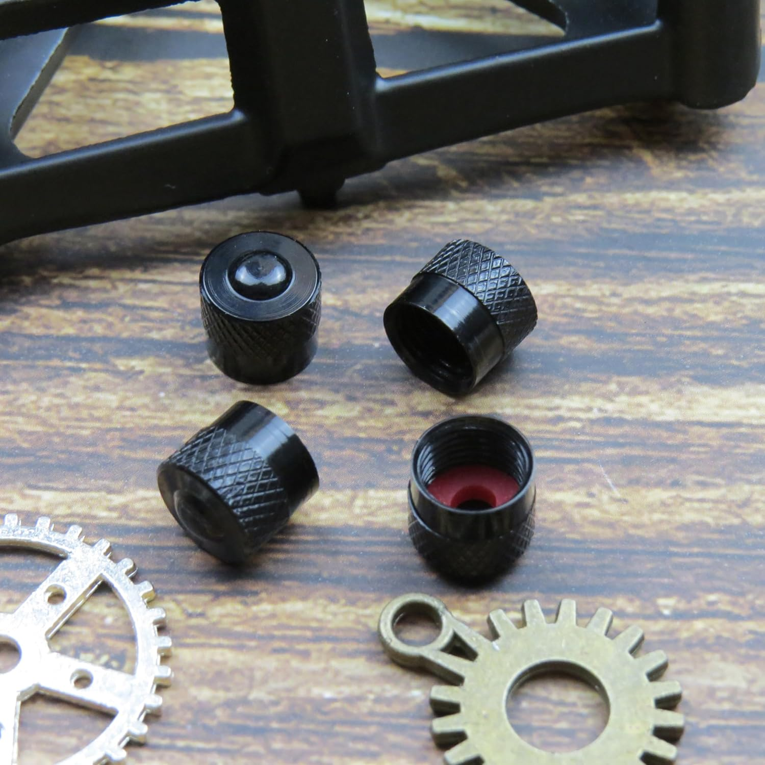 Pitlane Performance&reg; Aluminium Valve Caps, Pack of 4, Valve Covers, Aluminium Car Tyres, Schrader Valve, Valve Cover, Tyre Valve Caps for Car, SUV, Motorcycle, Bicycle (Black, Racing) image number 3