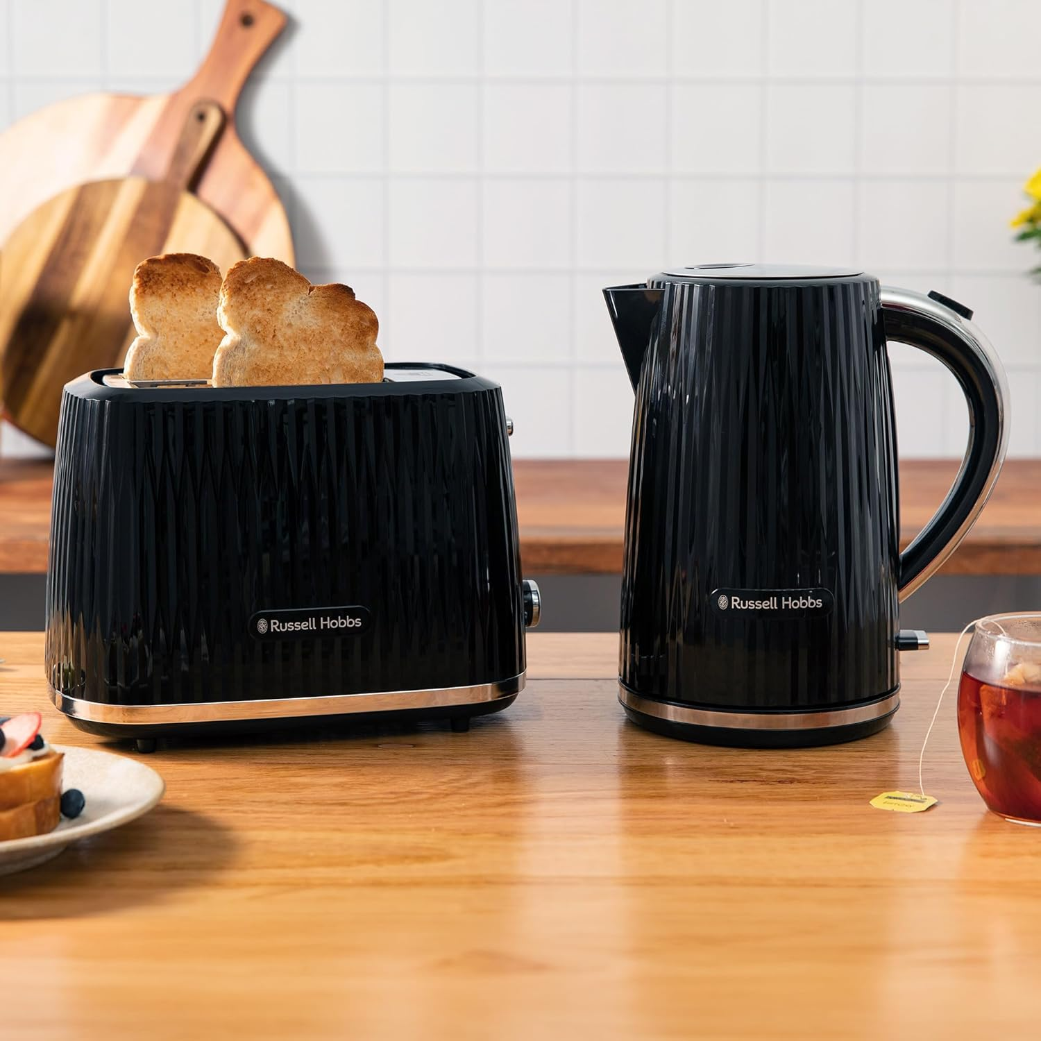 Russell Hobbs Eden Kettle, RHK2736BLK, Textured Design, Push to Open Lid, 360&deg; Base & Cord Storage, Water Window with Gauge, 1.7L Capacity, Black image number 4