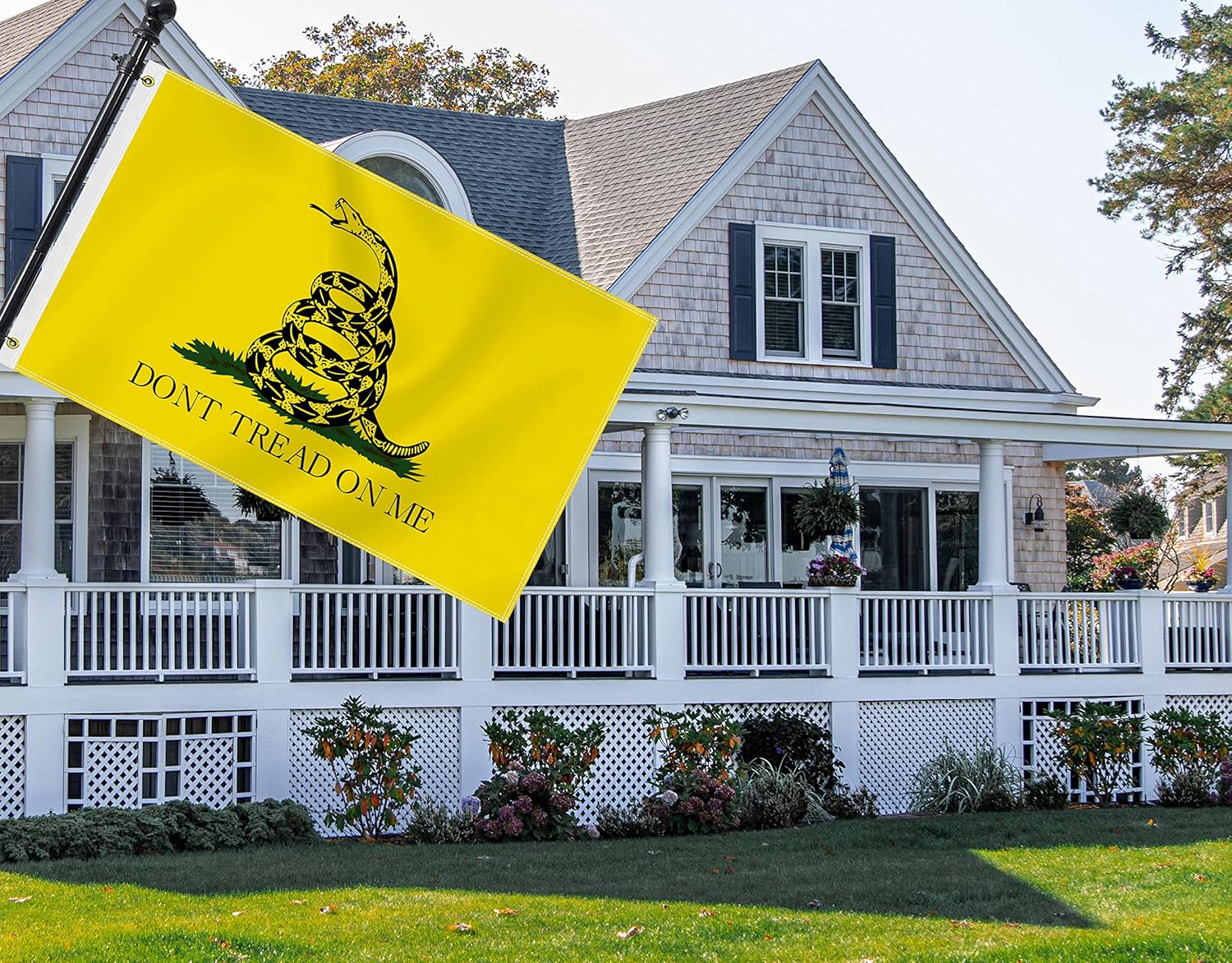 Large Gasden Dont Tread Snake Flag,3X5 FT Yellow on Me Outdoor Flags for Garden Yard Car Truck with Brass Grommet image number 2