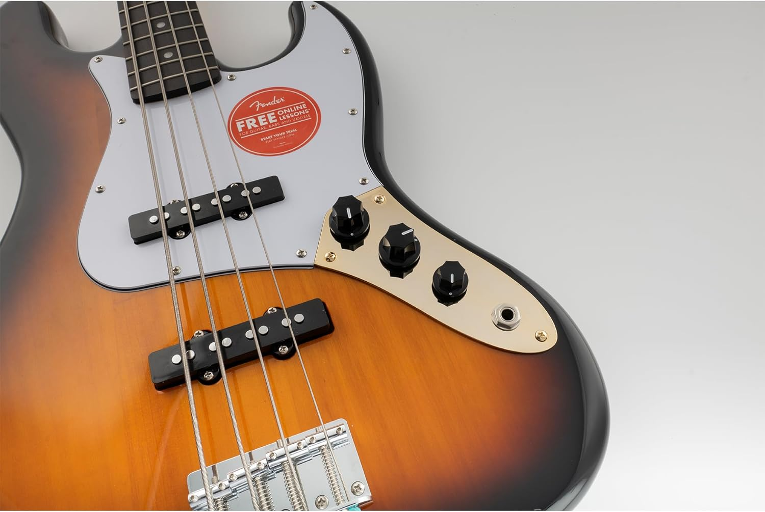 Musiclily Pro Steel 4-Hole Jazz Bass Control Plate for JB Style Electric Bass, Gold - Black image number 3