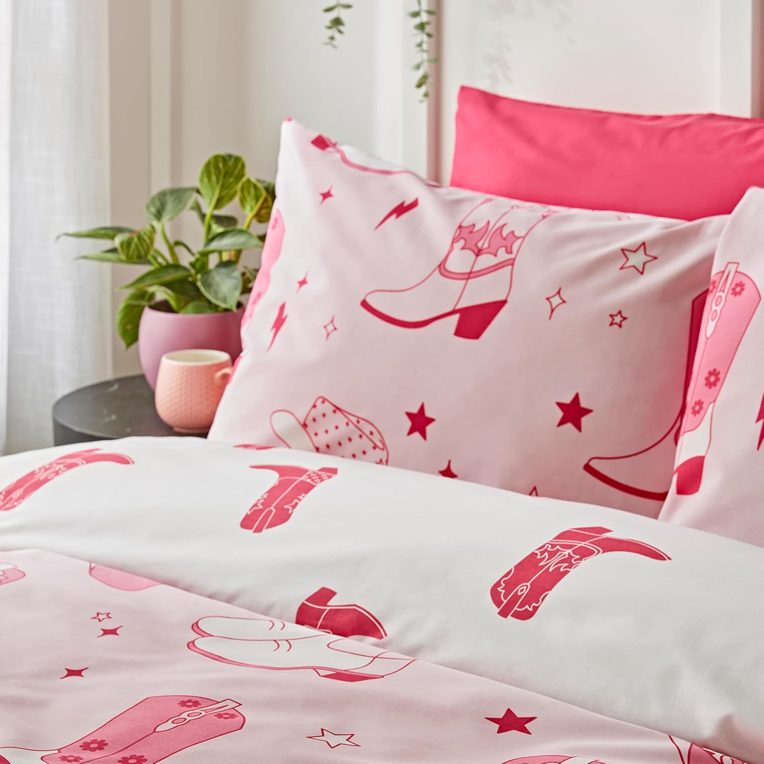 Sassy B Cowgirl Boot Reversible Double Duvet Cover Set with Pillowcases Pink image number 2