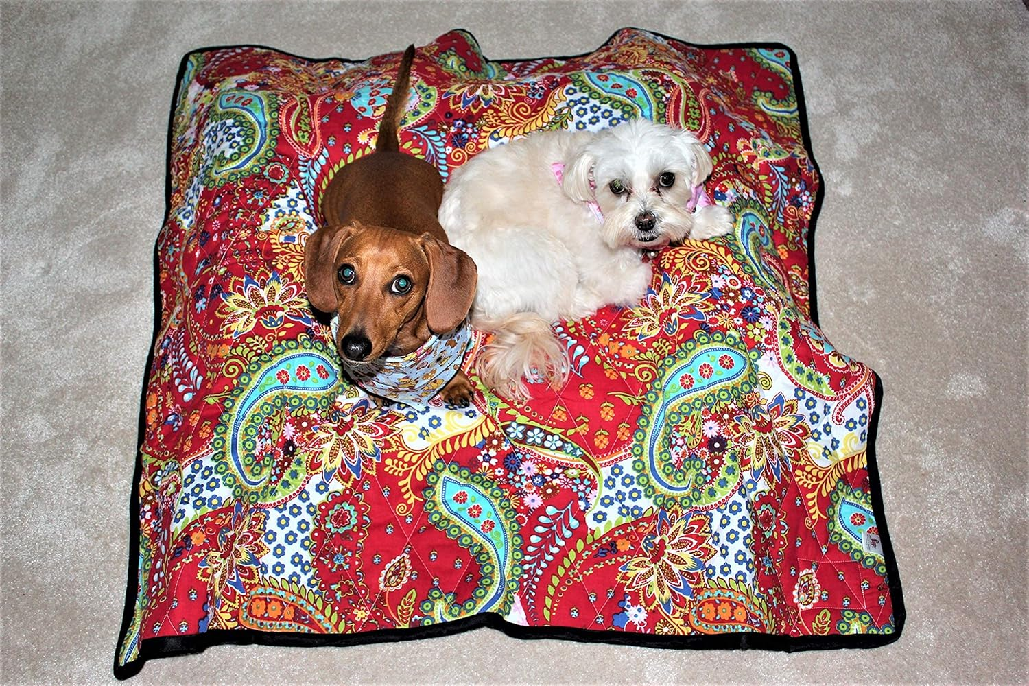 110 Cm X 110 Cm Pet RED BLACK Eco Blanket Quilt Reversible for Cat Dog Toy Cavoodle Maltese Small Toy Dogs or Dog Bed Cover, Quick Ship Local Aussie Supply Large Dog Blanket, Dog Sofa Cover, Pet Throw Blanket, Dog Car Seat, Dog Beds, Calming Dog Bed Protect Dog Beds Quick Wash Dog Mat Quilt Cover image number 3