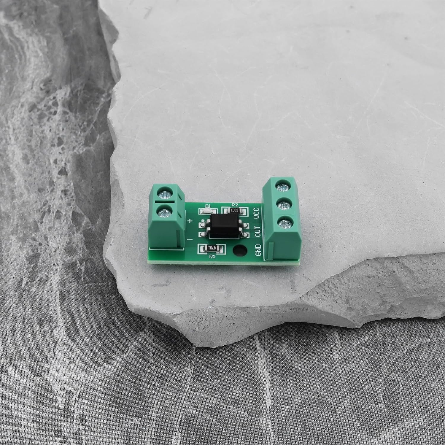 SING F LTD 4X 1-Channel PC817 Optocoupler Isolation Module (12V) Suitable for Photoelectric Isolator Signal Ssolation and Anti-Interference image number 1